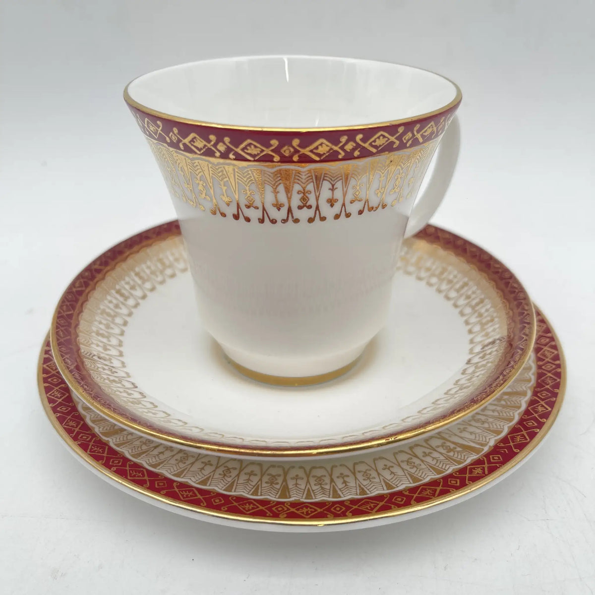 Royal Grafton / Trio (C&S+Dessert Plate) 2P / Majestic / Mid 20C / Fine Bone China / England / Gold, Arabesque, Wine Red, Western Tableware, Afternoon Tea / [Vintage]