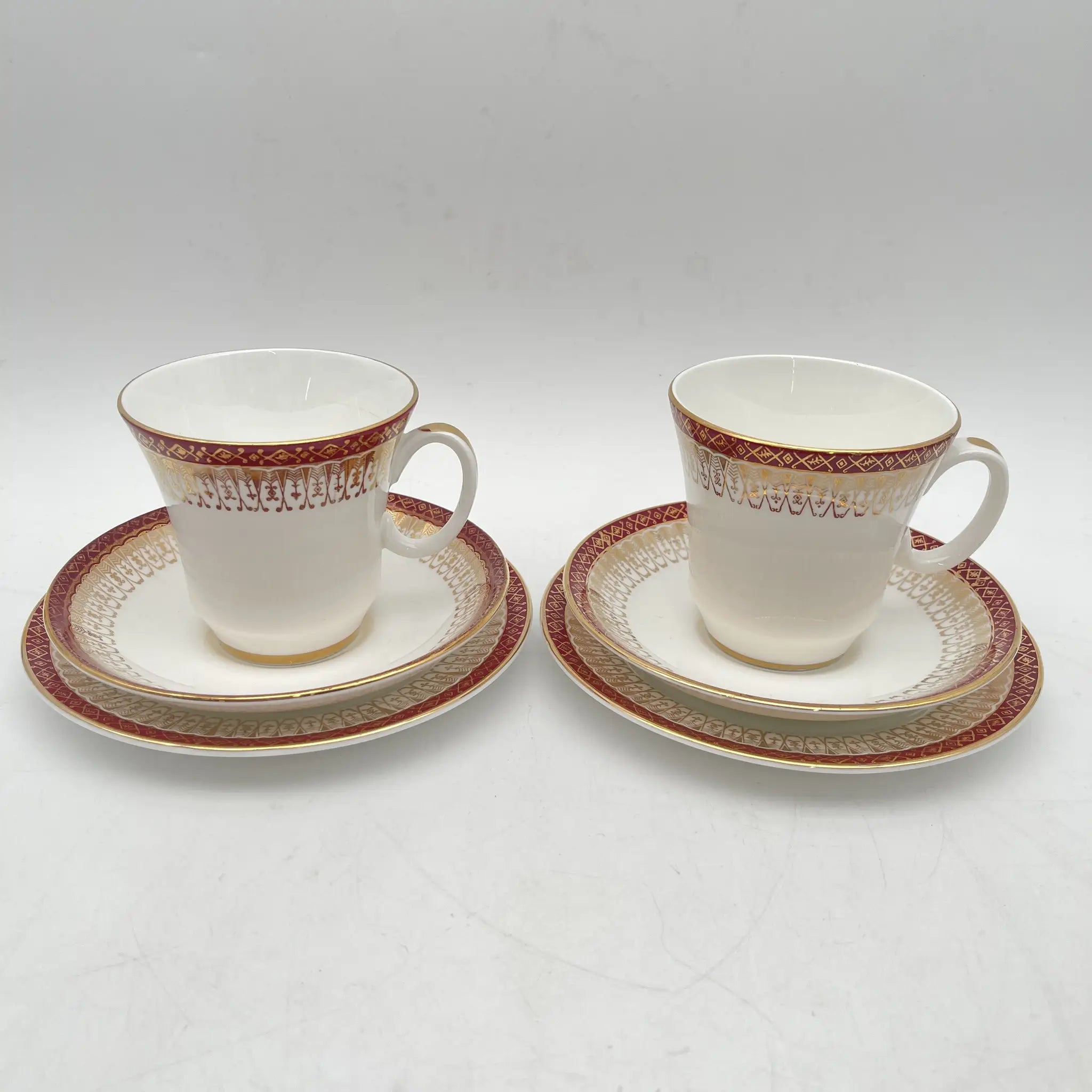 Royal Grafton / Trio (C&S+Dessert Plate) 2P / Majestic / Mid 20C / Fine Bone China / England / Gold, Arabesque, Wine Red, Western Tableware, Afternoon Tea / [Vintage]