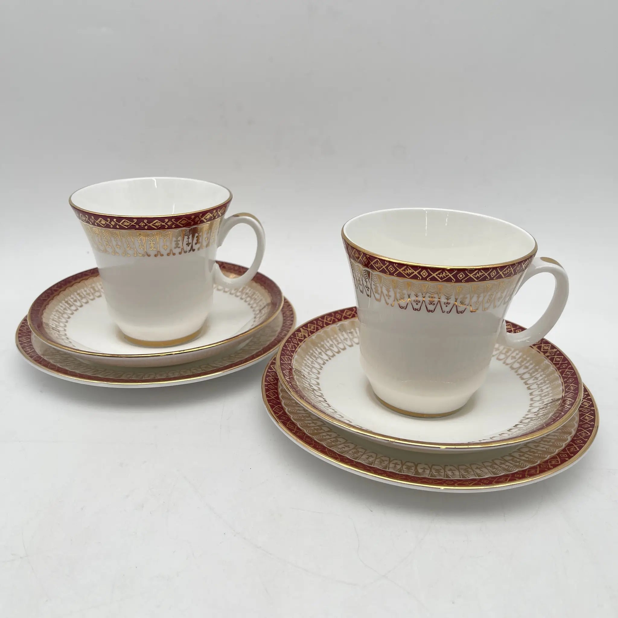 Royal Grafton / Trio (C&S+Dessert Plate) 2P / Majestic / Mid 20C / Fine Bone China / England / Gold, Arabesque, Wine Red, Western Tableware, Afternoon Tea / [Vintage]