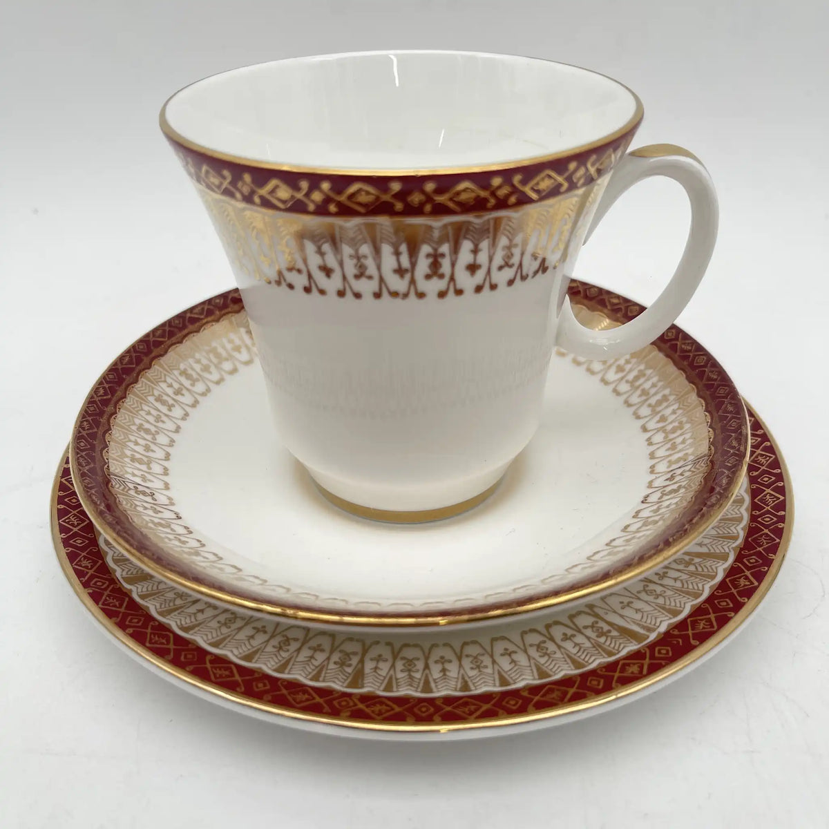 Royal Grafton / Trio (C&S+Dessert Plate) 2P / Majestic / Mid 20C / Fine Bone China / England / Gold, Arabesque, Wine Red, Western Tableware, Afternoon Tea / [Vintage]