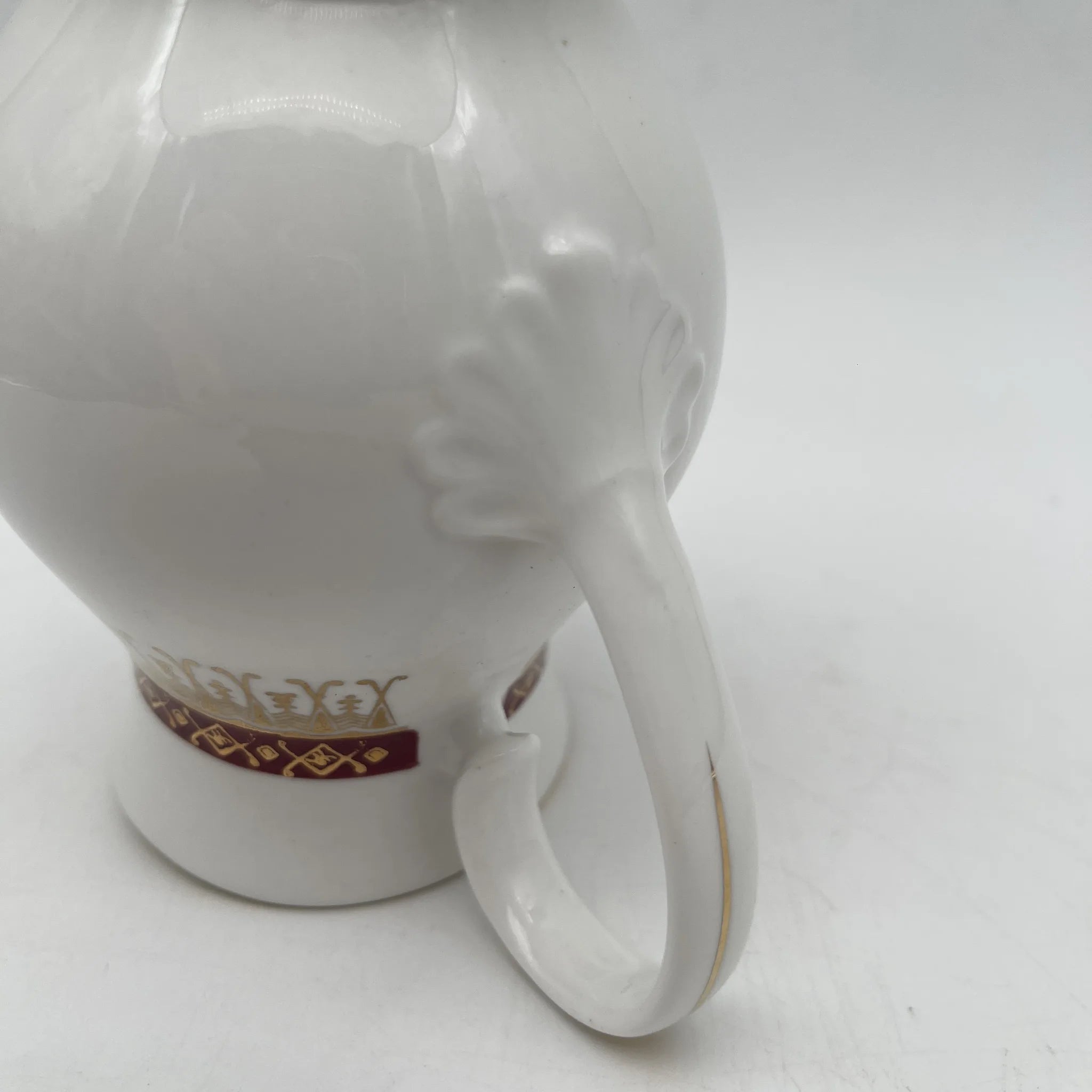 Royal Grafton /奶油/ Majestic / 20c中期/ Fine Bone China /英国/金彩，阿拉伯风格，酒红色，西式餐具，下午茶/ [复古]