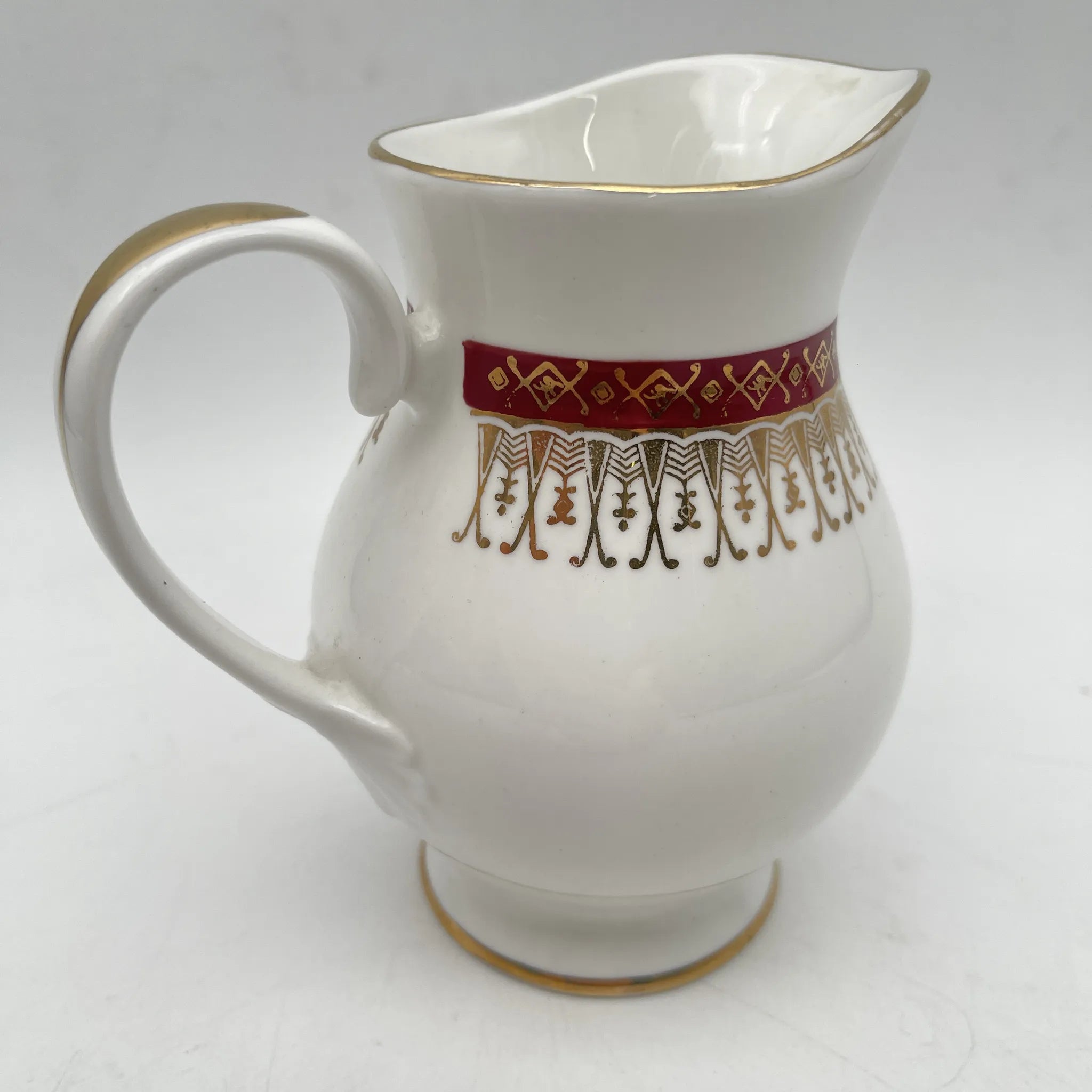 Royal Grafton /奶油/ Majestic / 20c中期/ Fine Bone China /英国/金彩，阿拉伯风格，酒红色，西式餐具，下午茶/ [复古]