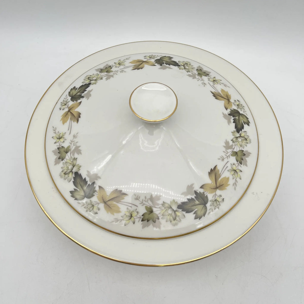 Royal Doulton /带盖碗/ Larchmont / 20c中后期/瓷器/英国/金彩，西洋餐具，复古，叶纹，牡丹纹，白瓷/ [复古]