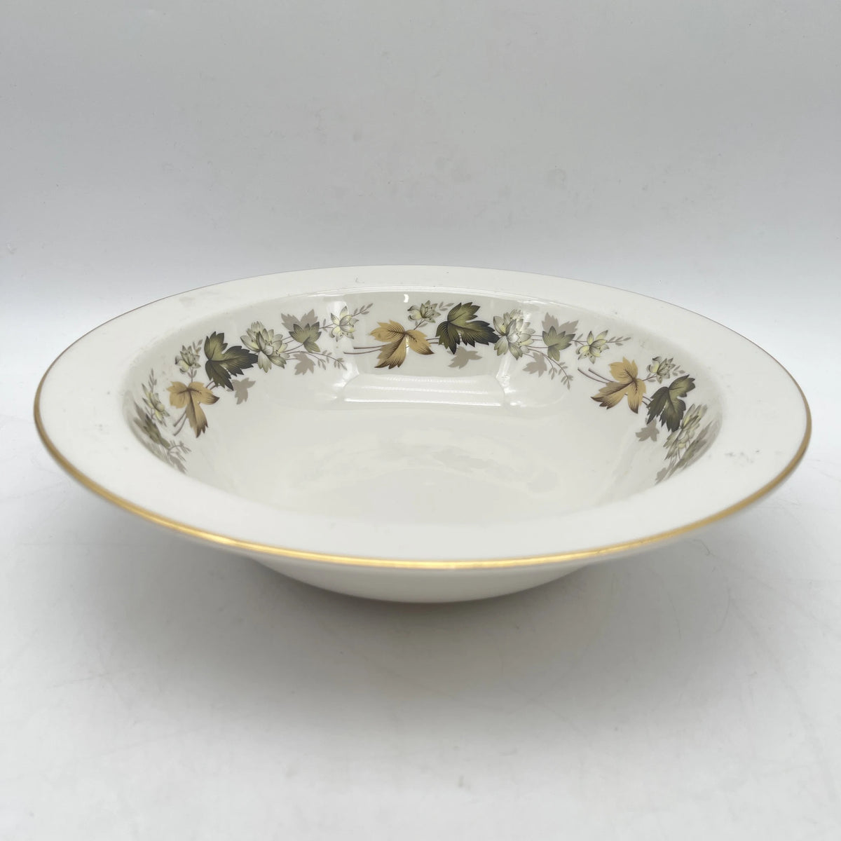 Royal Doulton /带盖碗/ Larchmont / 20c中后期/瓷器/英国/金彩，西洋餐具，复古，叶纹，牡丹纹，白瓷/ [复古]