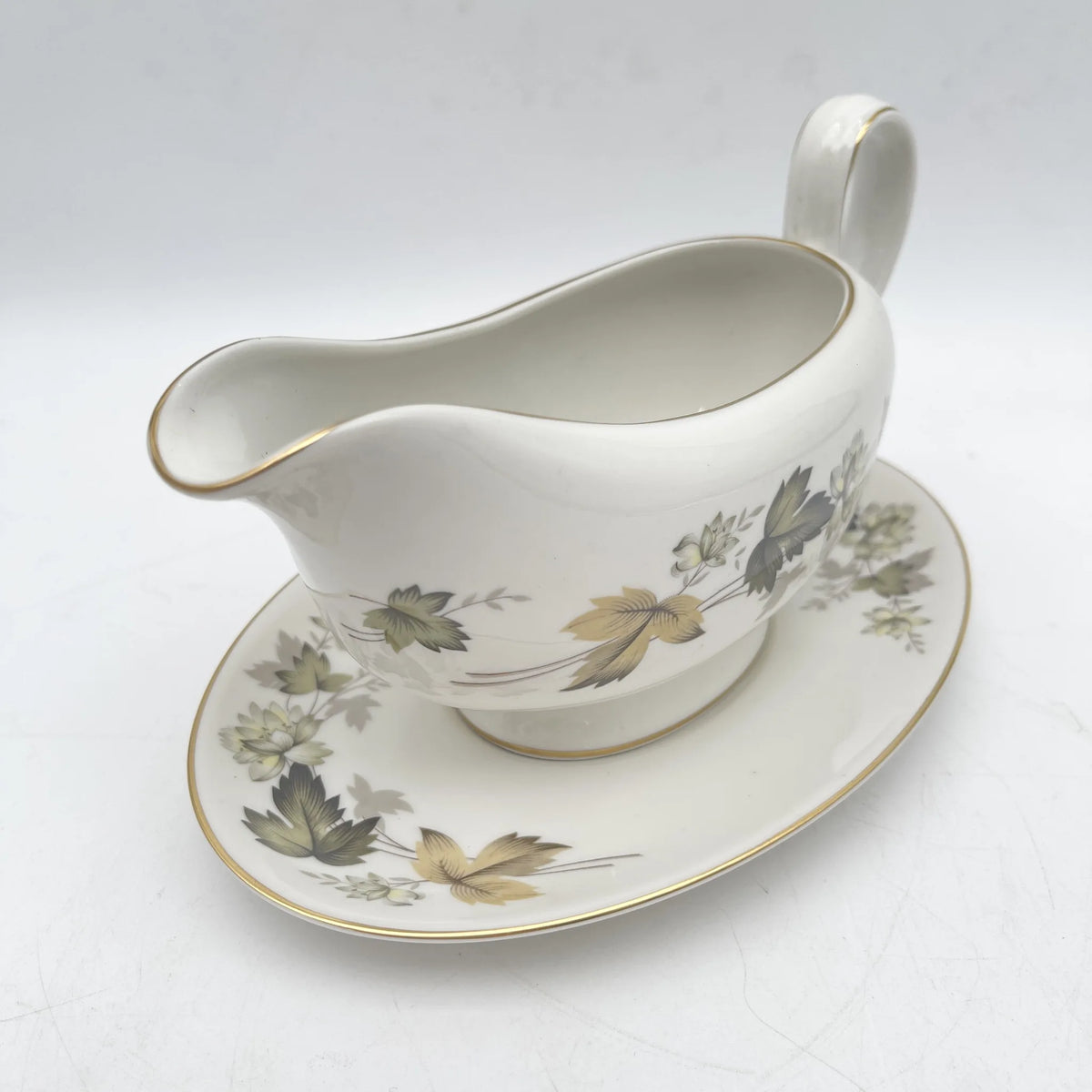 Royal Doulton /沙司船+茶托/ Larchmont / 20c中后期/瓷器/英国/金彩，西洋餐具，复古，叶纹，牡丹纹，白瓷/[复古]