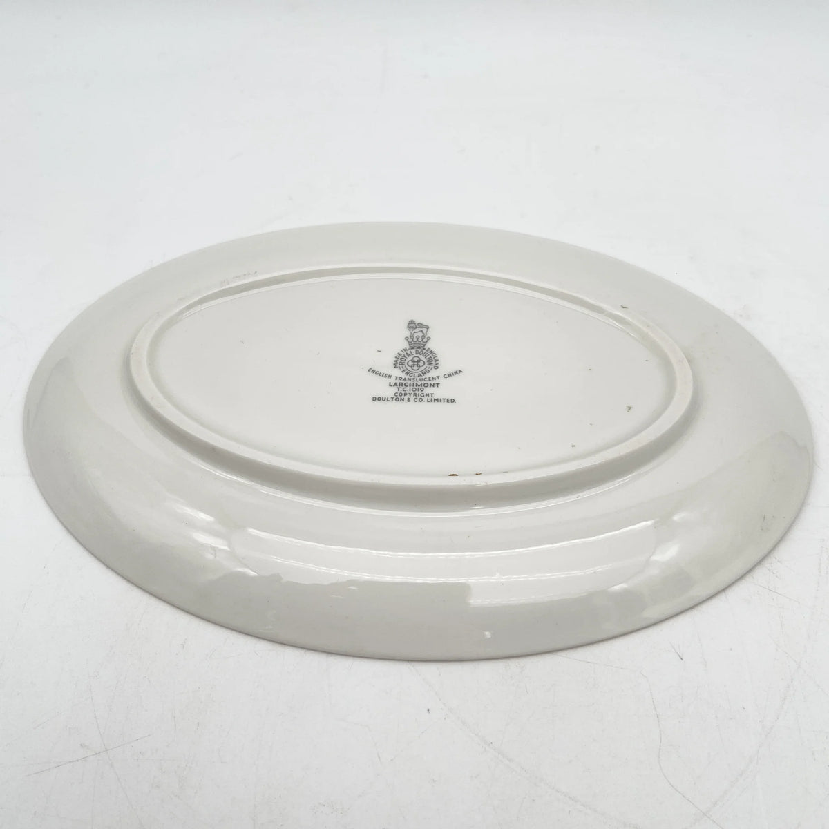 Royal Doulton /沙司船+茶托/ Larchmont / 20c中后期/瓷器/英国/金彩，西洋餐具，复古，叶纹，牡丹纹，白瓷/[复古]