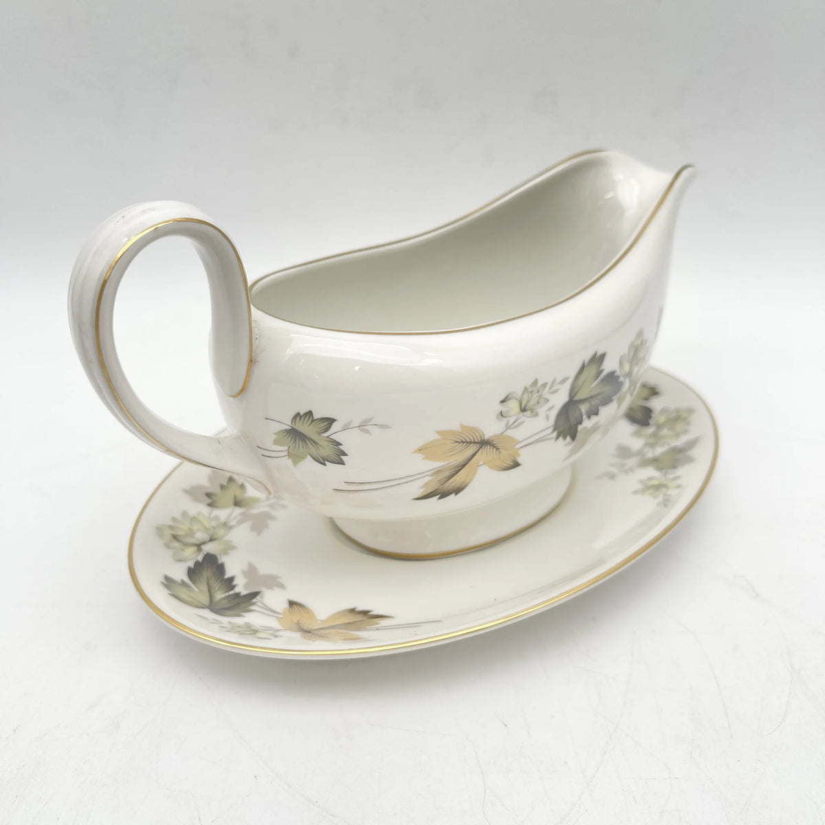 Royal Doulton /沙司船+茶托/ Larchmont / 20c中后期/瓷器/英国/金彩，西洋餐具，复古，叶纹，牡丹纹，白瓷/[复古]
