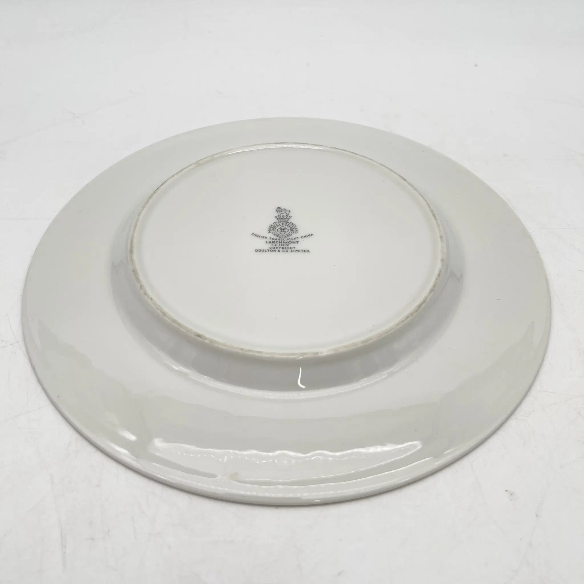 Royal Doulton /甜点盘（中盘）/ Larchmont / 20c中后期/瓷器/英国/ 叶柄，金彩，黄金轮辋，中国越洋，半透明瓷，白瓷/[复古]
