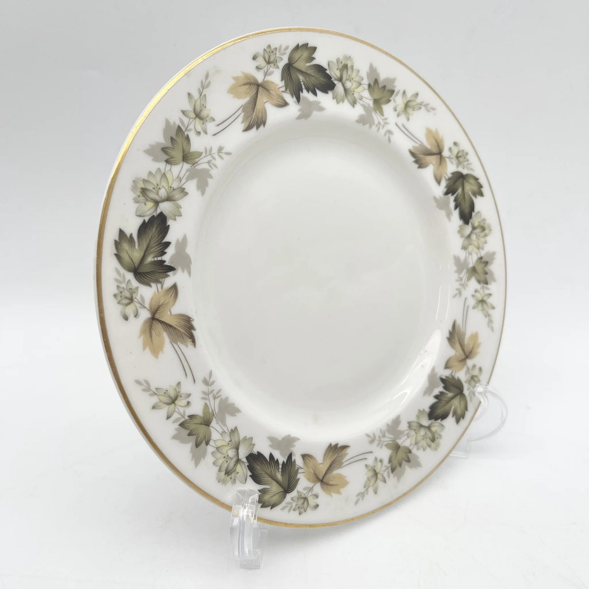 Royal Doulton /甜点盘（中盘）/ Larchmont / 20c中后期/瓷器/英国/ 叶柄，金彩，黄金轮辋，中国越洋，半透明瓷，白瓷/[复古]
