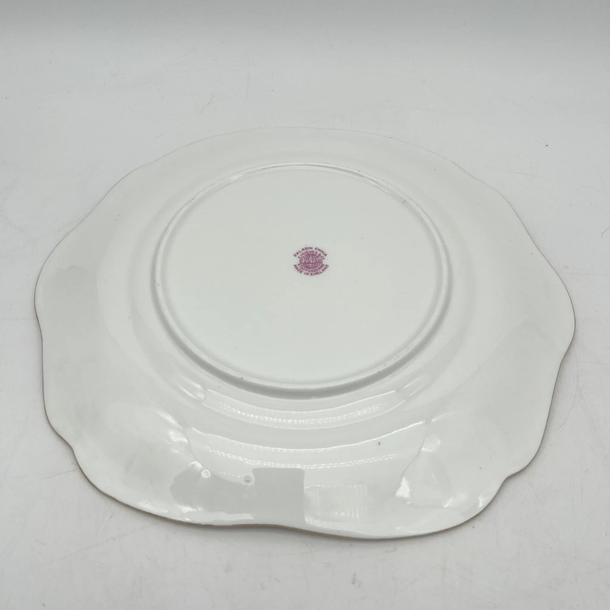 E. Hughes /盘子/ Paladin China / 20c中期/瓷器/英国/金彩，金轮缘，白瓷，洛可可风格，玫瑰，叶子图案/[古董]
