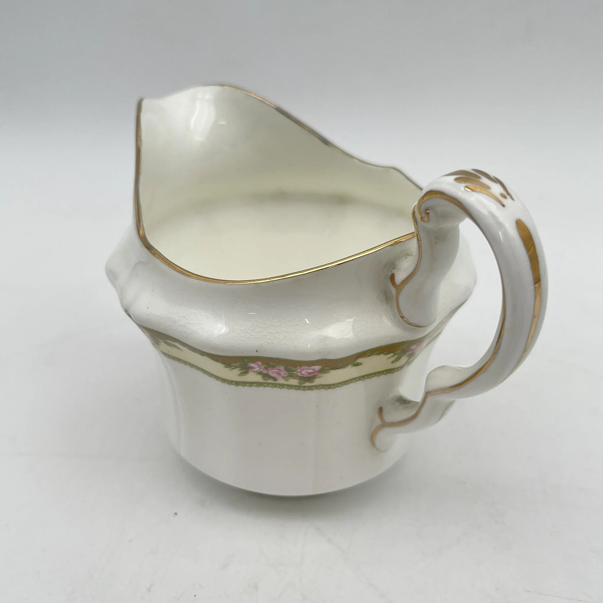 E. Hughes / Creamer (Pitcher) / Paladin China / Mid-20C / Porcelain / England / Gold color, gold rim, white porcelain, Rococo style, rose, leaf pattern / [Antique]
