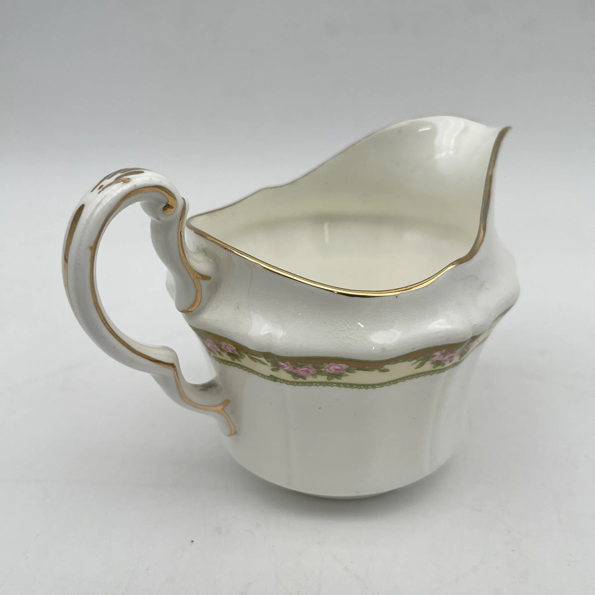 E. Hughes / Creamer (Pitcher) / Paladin China / Mid-20C / Porcelain / England / Gold color, gold rim, white porcelain, Rococo style, rose, leaf pattern / [Antique]
