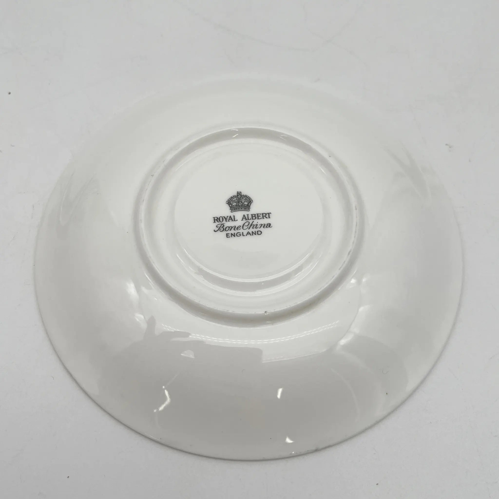 【复古】三重奏（c&s +甜点盘）2p / Royal Albert / Masquerade /估计20c中期/ Bone China /英国/黑玫瑰