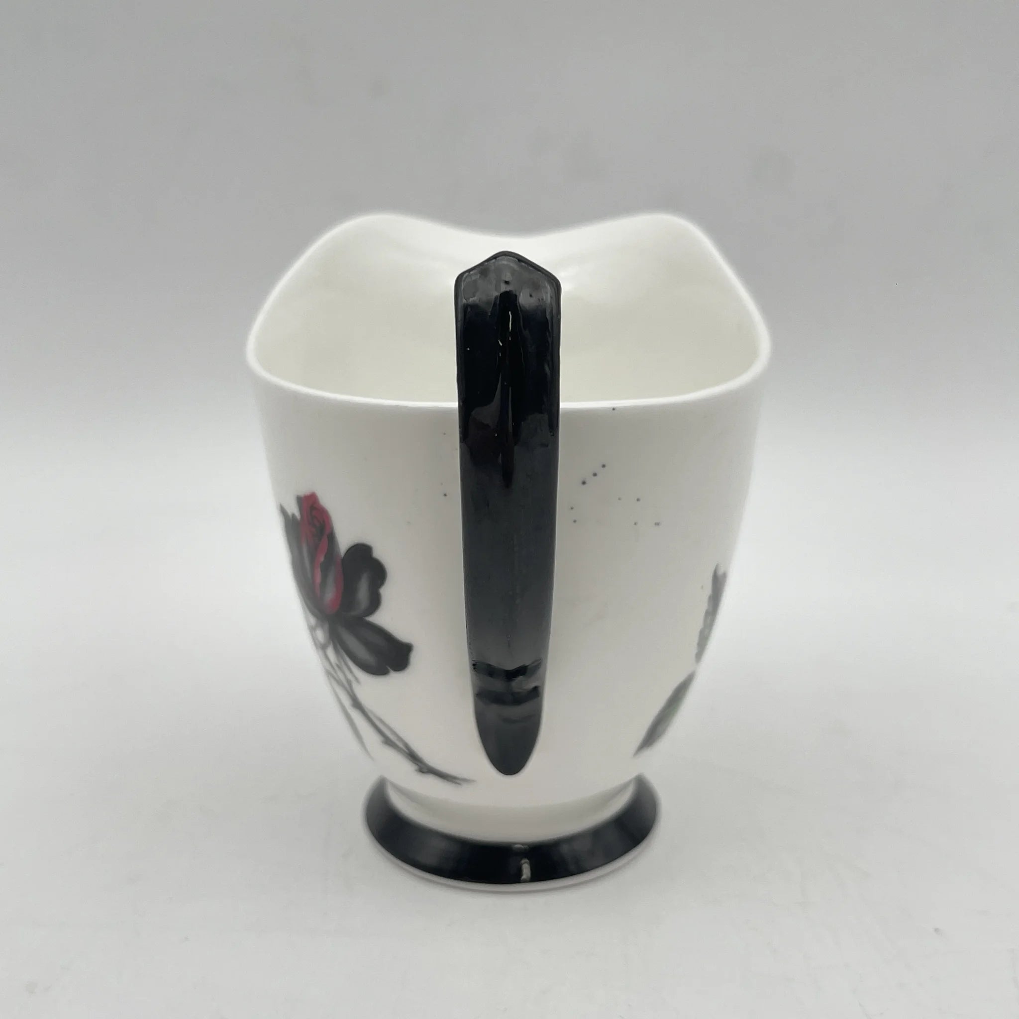 [Vintage] Creamer / Royal Albert / Masquerade / Estimated mid-20C / Bone China / England / Black Rose