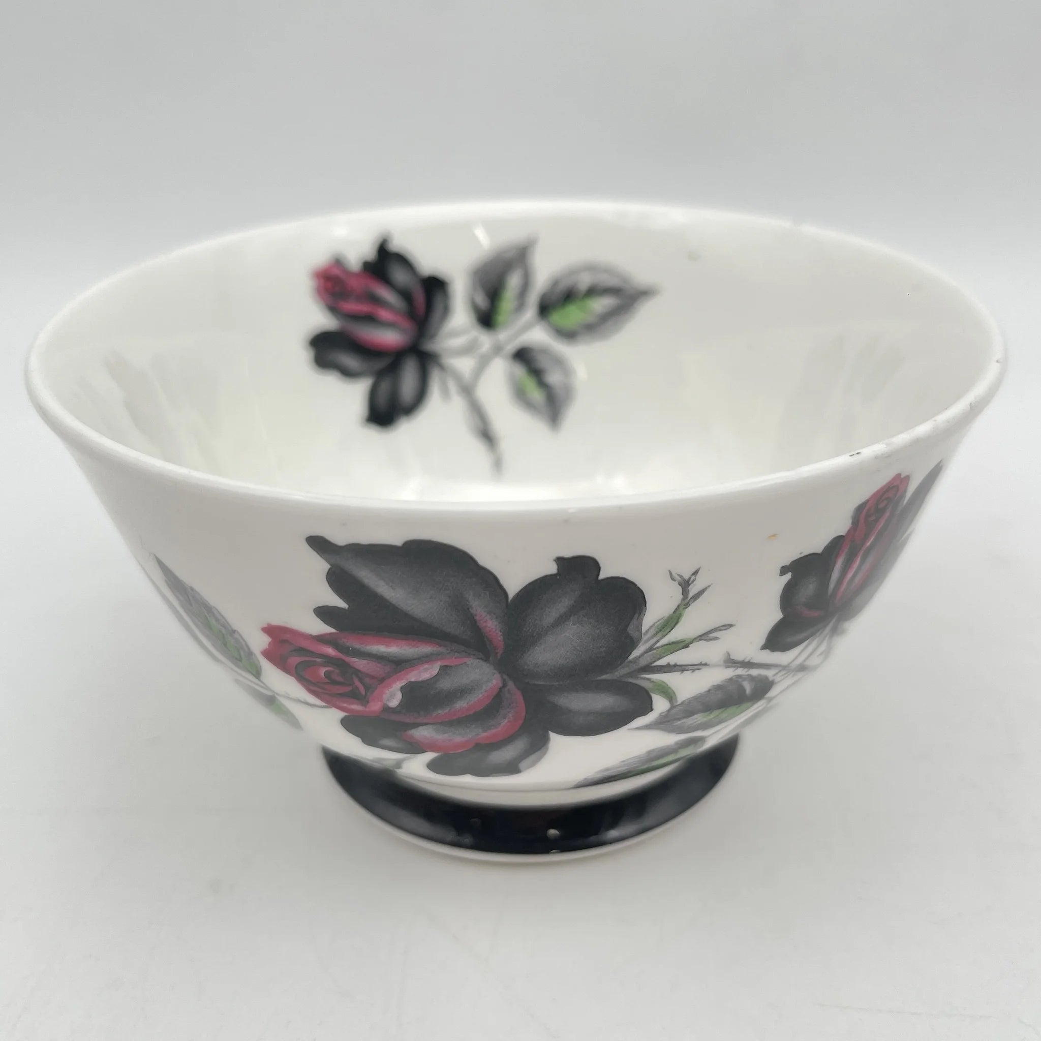【复古】咖啡杯/ Royal Albert / Masquerade /估计20c中期/ Bone China /英国/黑玫瑰