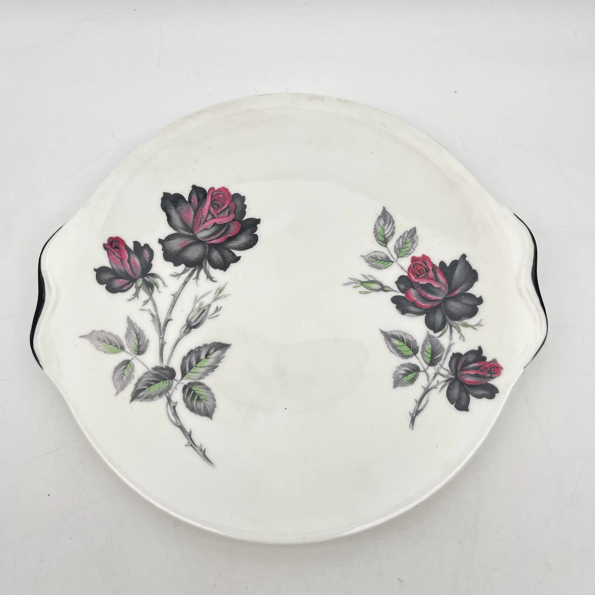 [Vintage] Dinner plate (main plate) / Royal Albert / Masquerade / Estimated mid-20C / Bone China / England / Black Rose