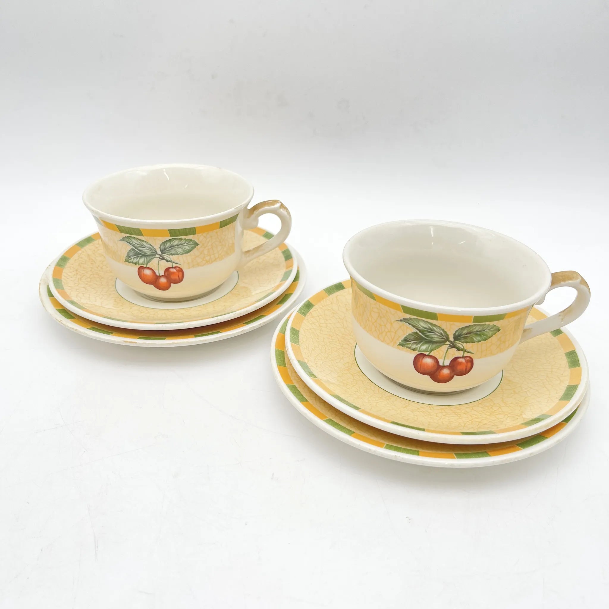 Churchill(チャーチル) / トリオ(C&S+デザートプレート)2P / 20C後期 / 陶器 / イギリス / フルーツモチーフ / [リユース]