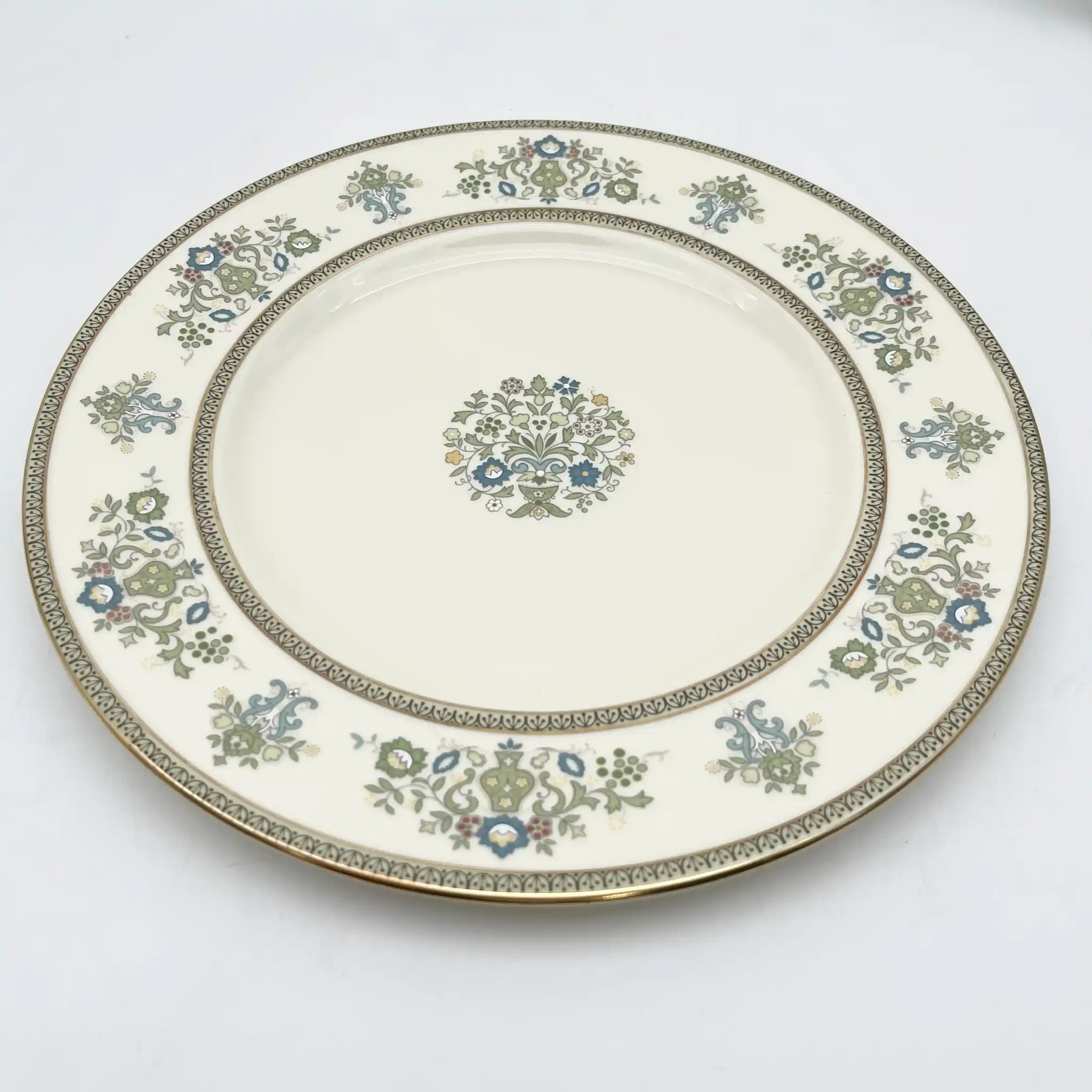 [Vintage] Dinner plate (main plate) x 2 + dessert plate (middle plate) set