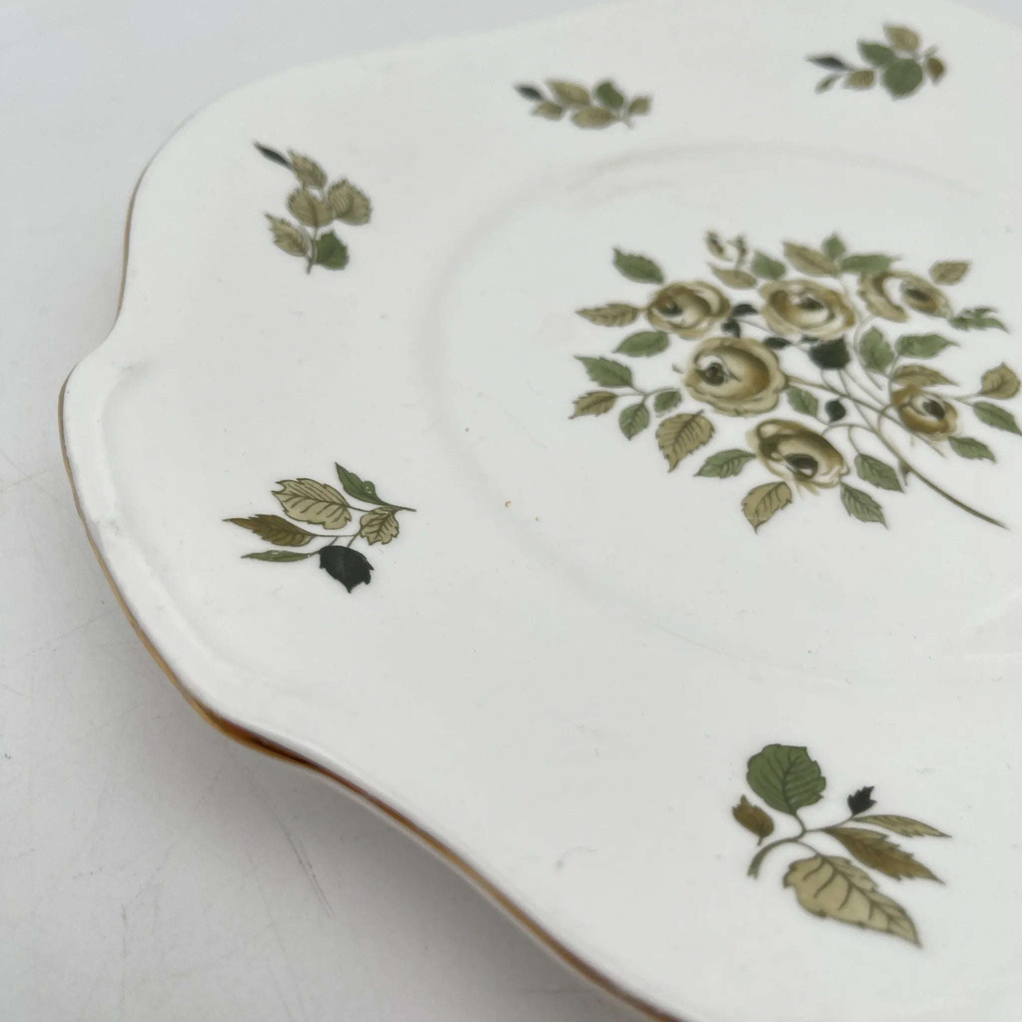 Crown Staffordshire / ディナープレート(メイン皿) / 20C中期 / Fine Bone China / イギリス / 薔薇 / [アンティーク]