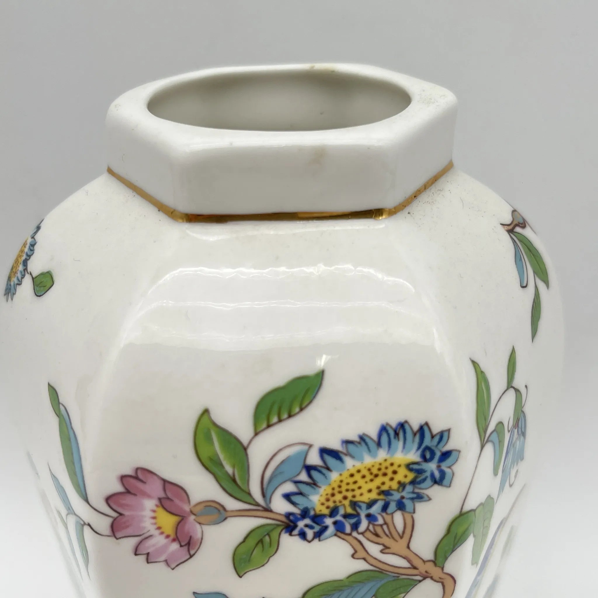 Aynsley(エインズレイ) / 花瓶(フラワーベース) / Pembroke / 20C後期 / Bone China / イギリス / シノワズリ / [リユース]