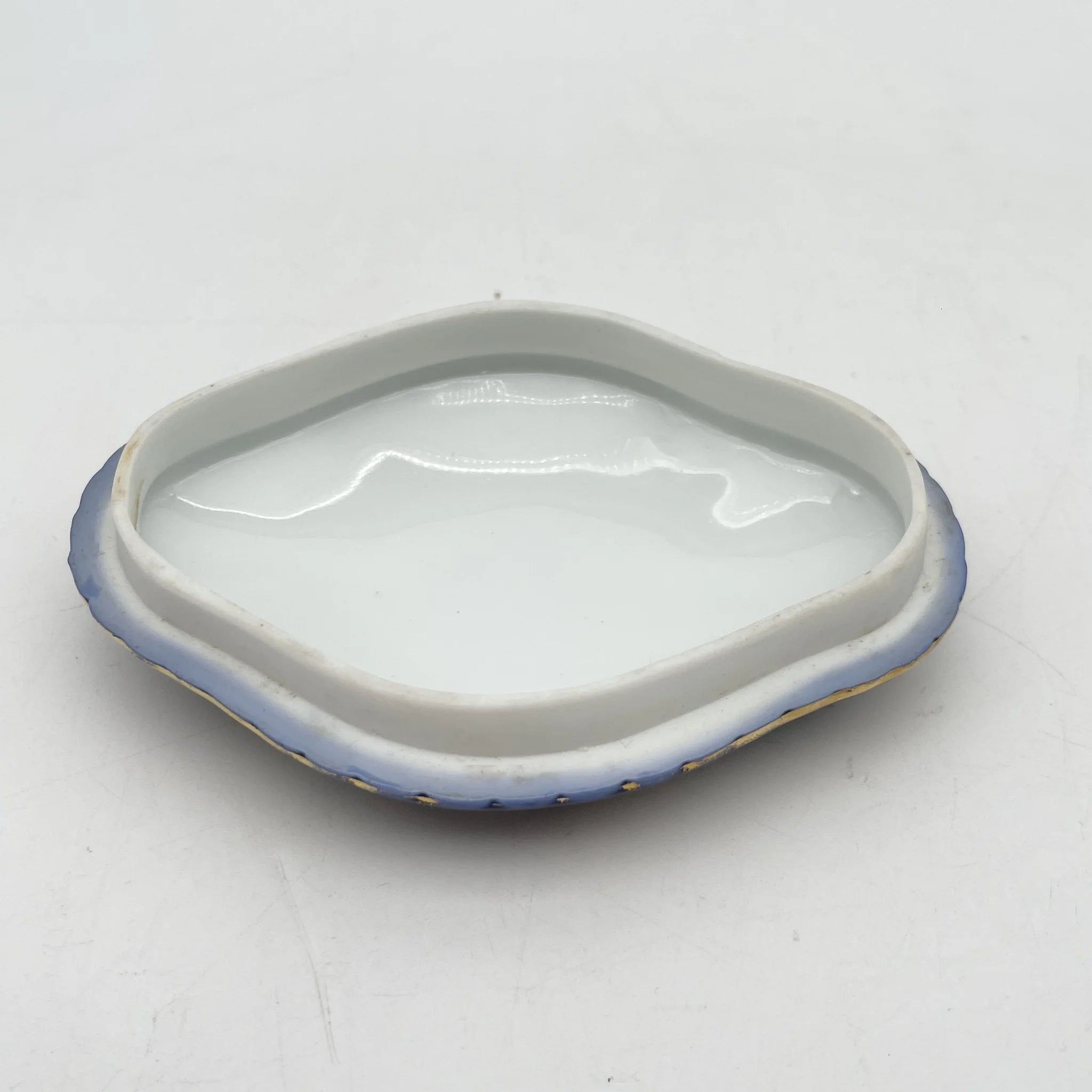 Epiag Royal / トリンケットボックス(小物入れ) / 20C前中期 / 磁器 / チェコスロバキア / ロココ, 金彩 / [アンティーク]