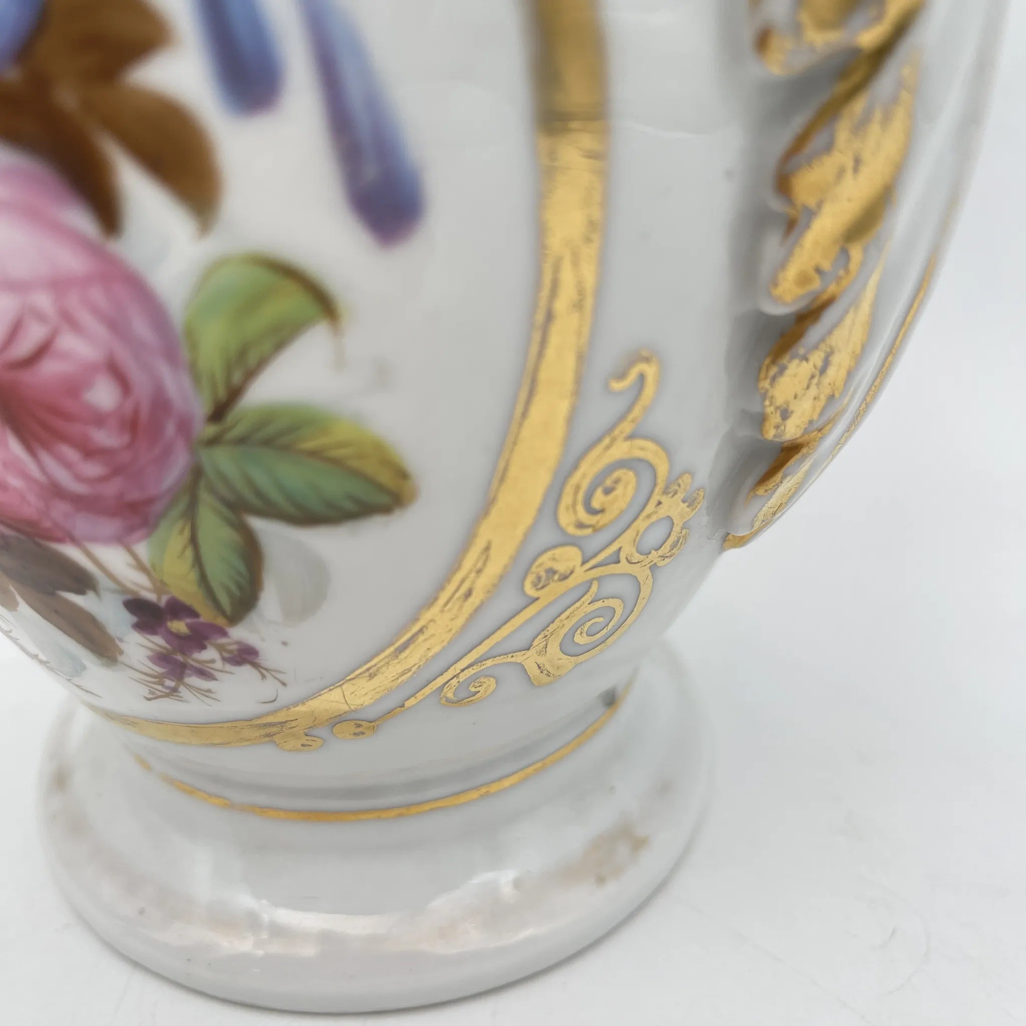 花瓶(フラワーベース) / 1900前後 / 磁器 / ヨーロッパ / ハンドペイント, アカンサス, 金彩 / [アンティーク]