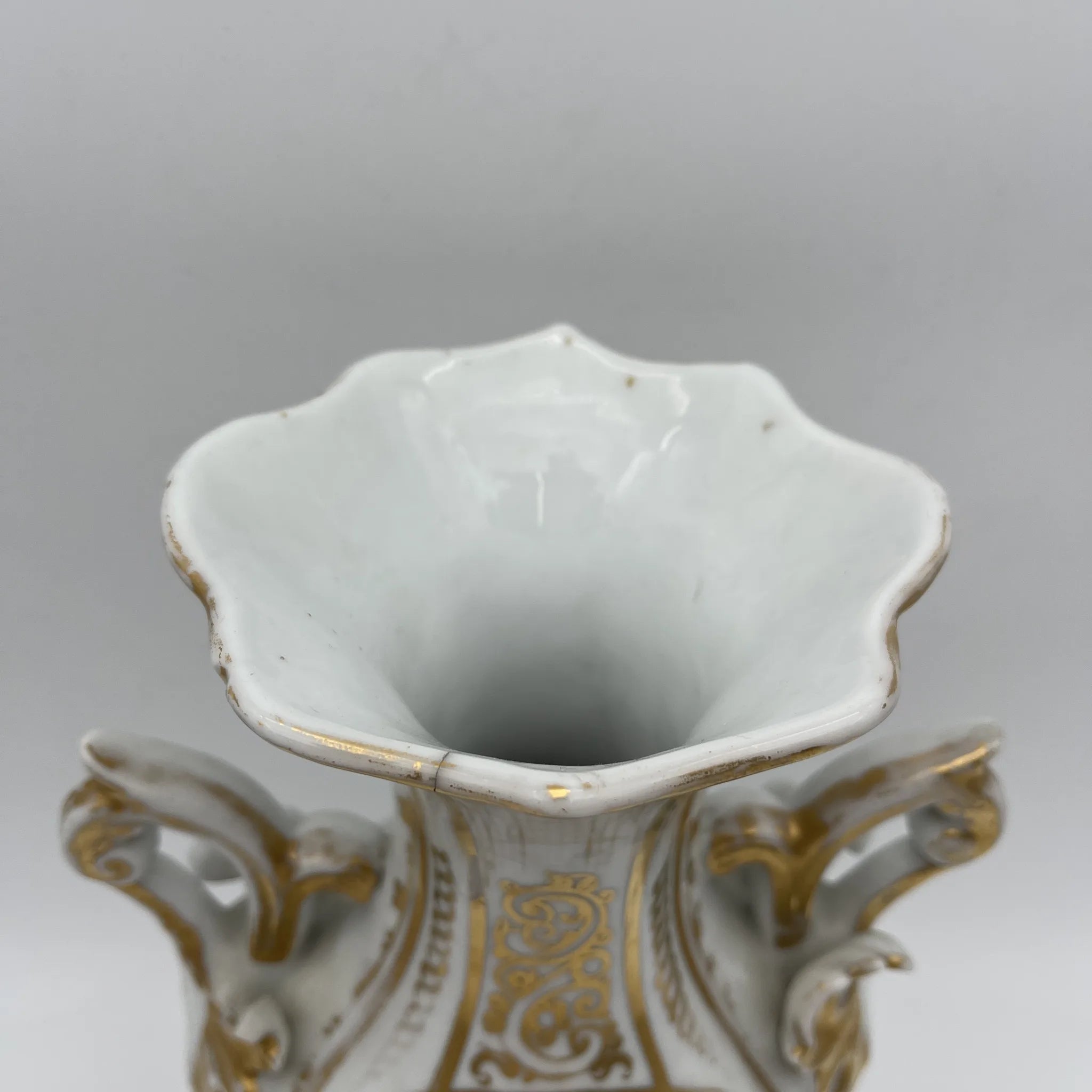 花瓶(フラワーベース) / 1900前後 / 磁器 / ヨーロッパ / ハンドペイント, アカンサス, 金彩 / [アンティーク]