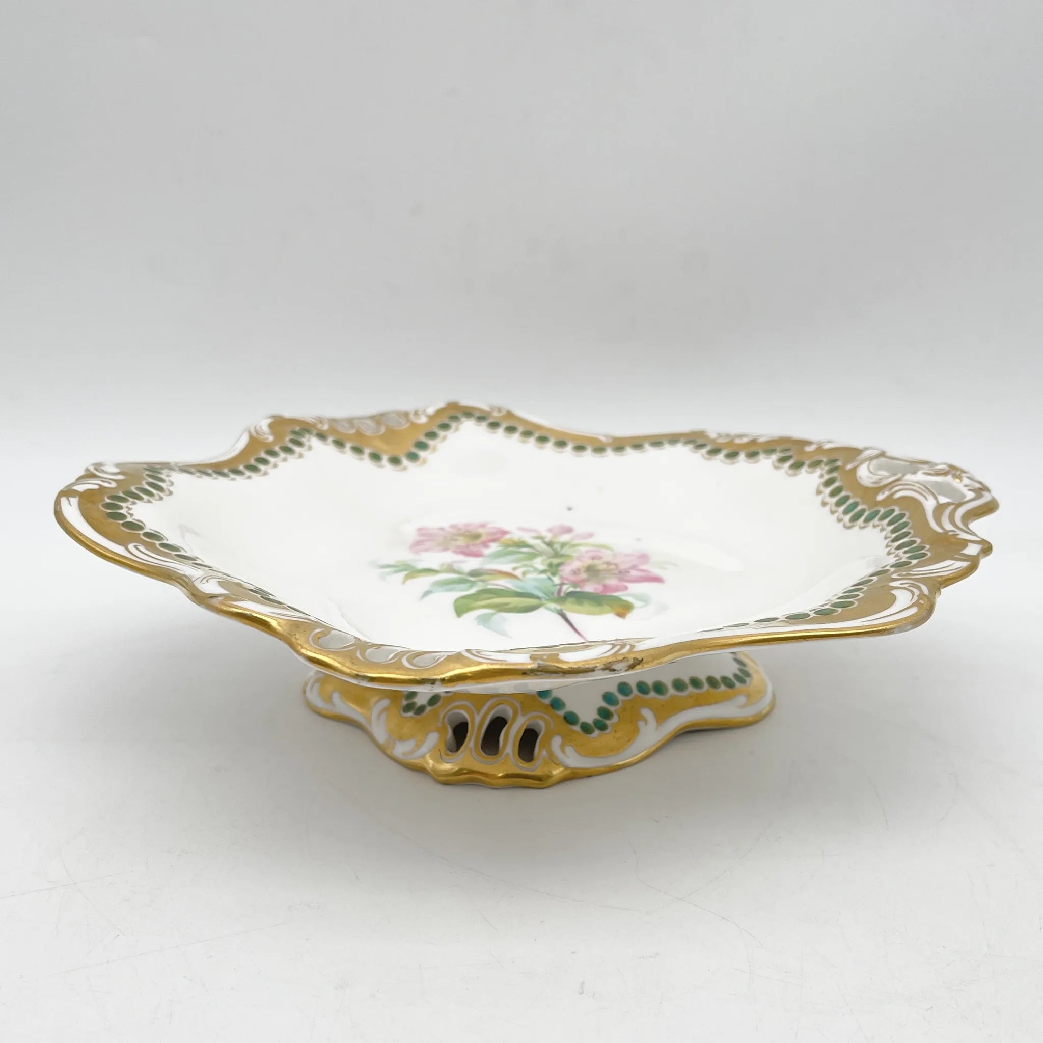 Davenport(ダベンポート) / コンポート皿 / 19C中後期 / 磁器 / イギリス / ボタニカルアート, スカラップエッジ, 金彩 / [アンティーク]