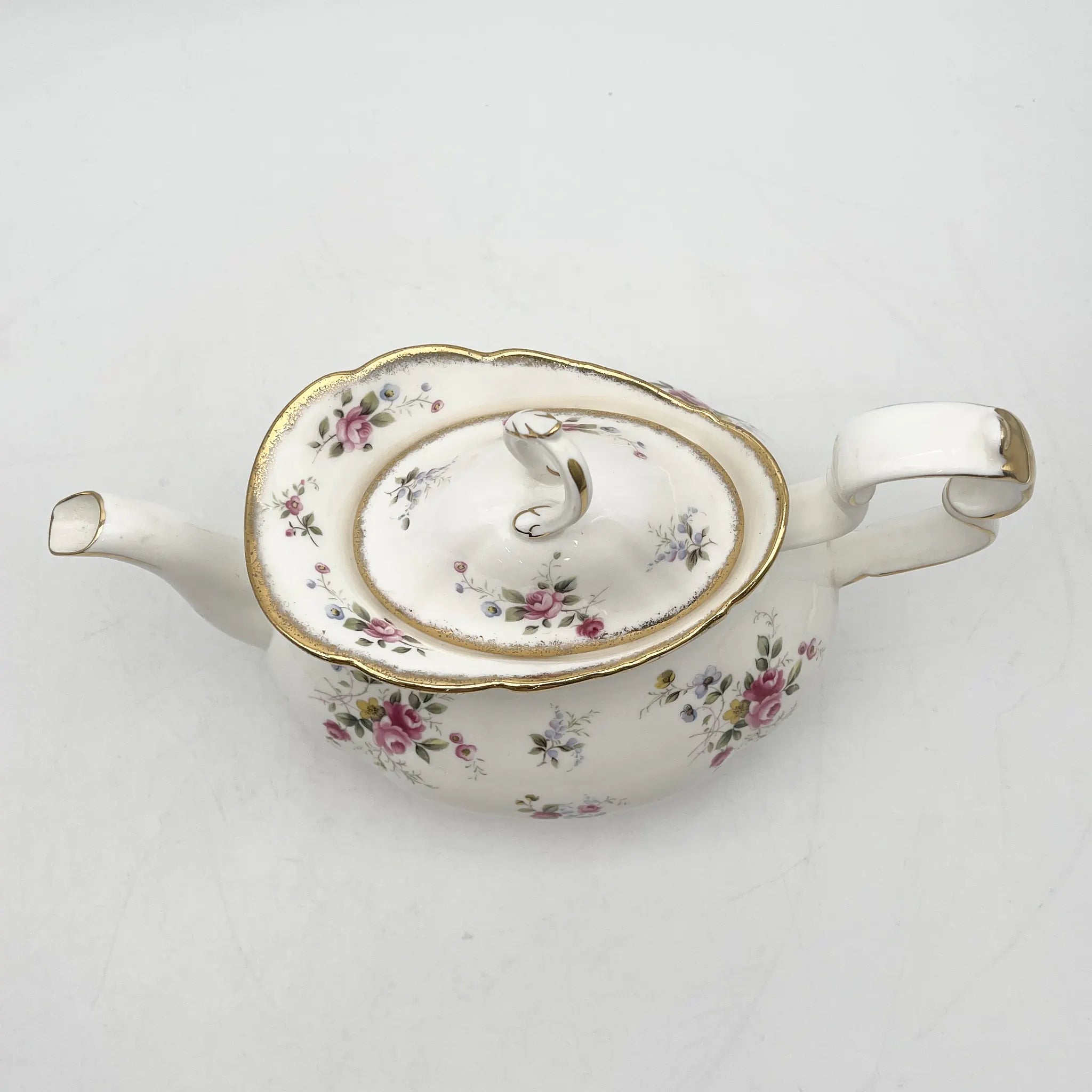 Royal Albert /茶壶/ Tenderness / 1970s- / Bone China /英国/ 骨中国，花卉图案，花卉图案，英国葡萄酒，陶瓷，洛可可风格，古典西餐餐具，金彩装饰，金轮辋/[葡萄酒]