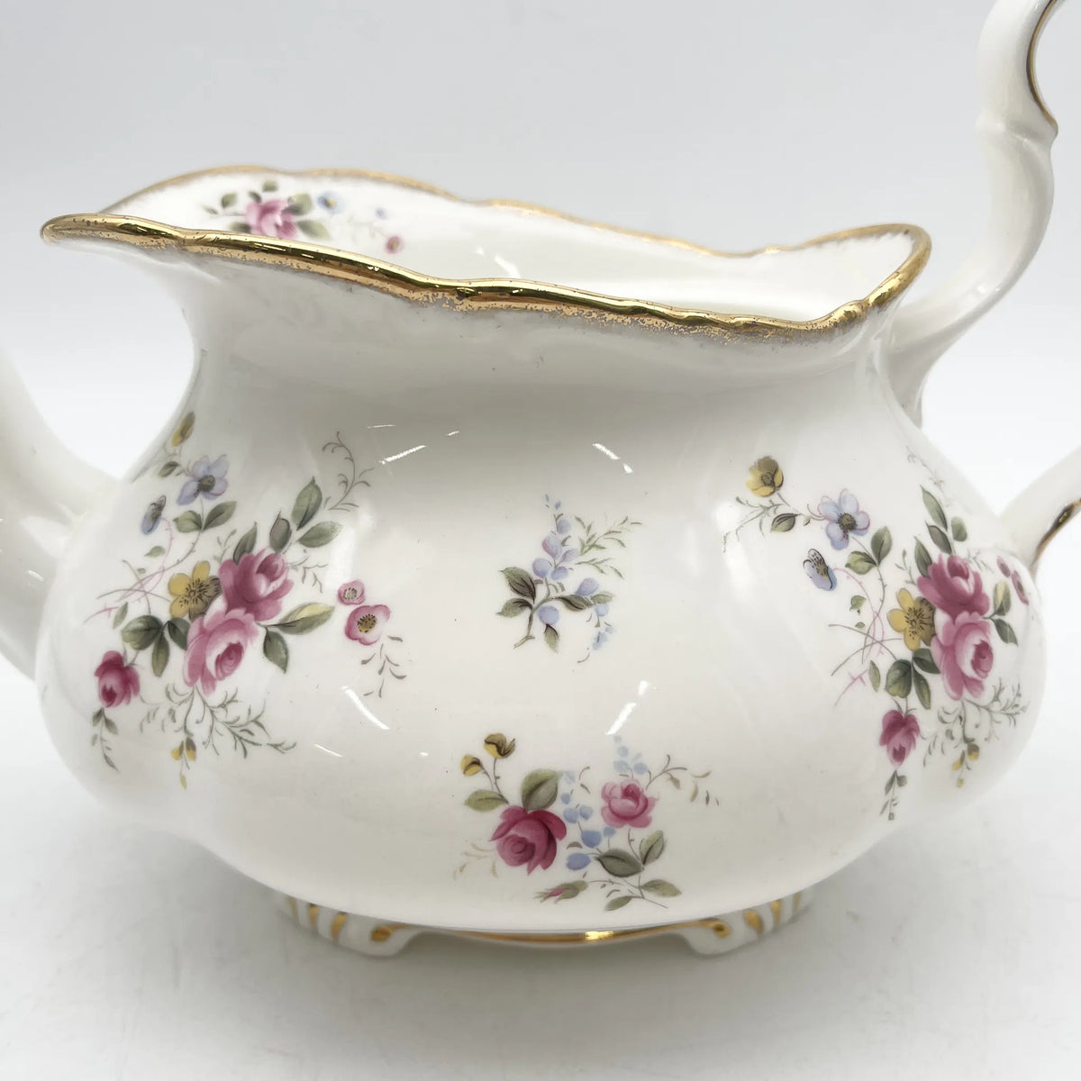 Royal Albert /茶壶/ Tenderness / 1970s- / Bone China /英国/ 骨中国，花卉图案，花卉图案，英国葡萄酒，陶瓷，洛可可风格，古典西餐餐具，金彩装饰，金轮辋/[葡萄酒]