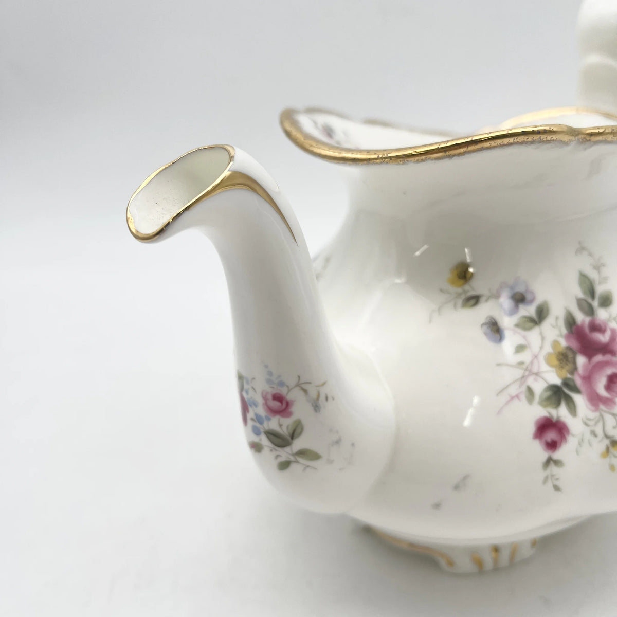 Royal Albert /茶壶/ Tenderness / 1970s- / Bone China /英国/ 骨中国，花卉图案，花卉图案，英国葡萄酒，陶瓷，洛可可风格，古典西餐餐具，金彩装饰，金轮辋/[葡萄酒]