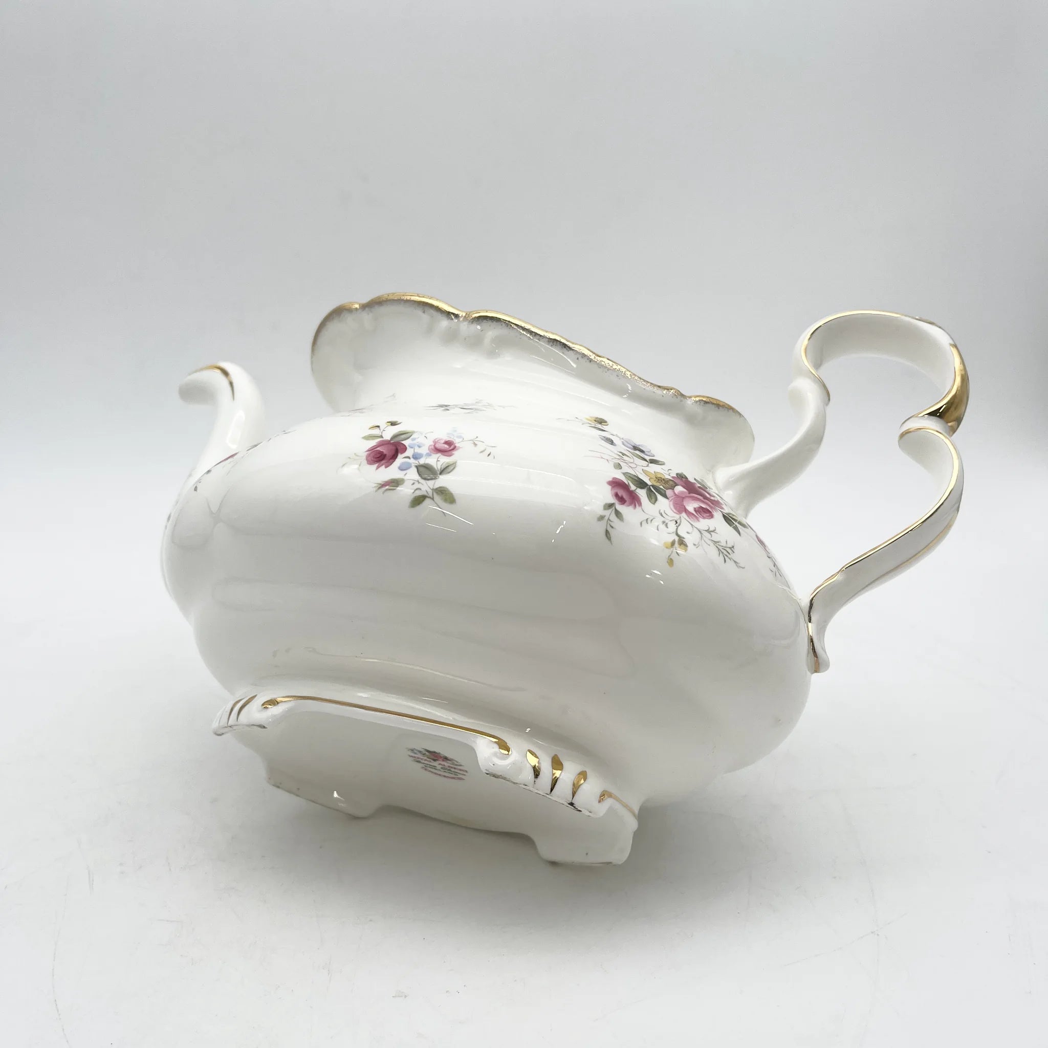 Royal Albert /茶壶/ Tenderness / 1970s- / Bone China /英国/ 骨中国，花卉图案，花卉图案，英国葡萄酒，陶瓷，洛可可风格，古典西餐餐具，金彩装饰，金轮辋/[葡萄酒]
