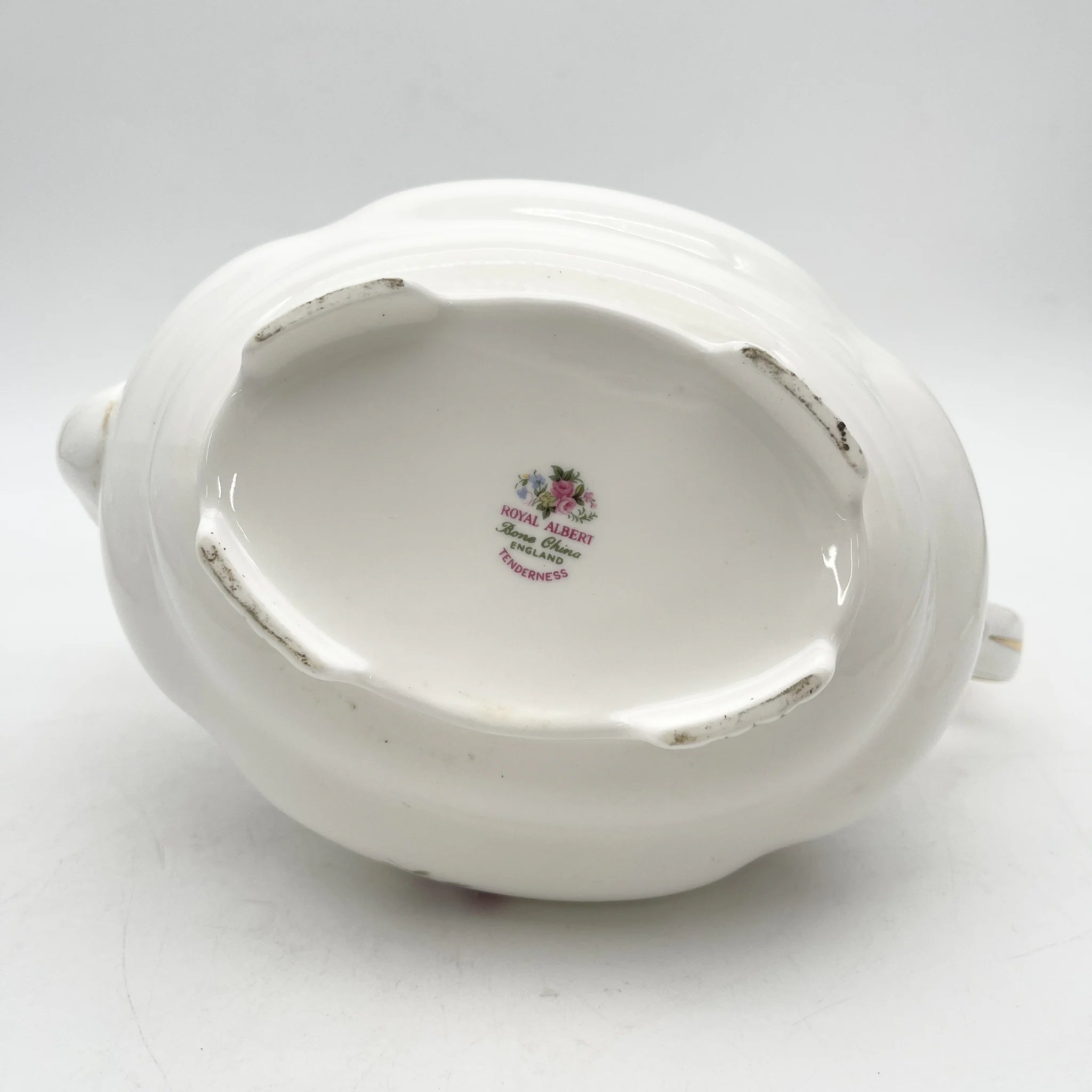 Royal Albert /茶壶/ Tenderness / 1970s- / Bone China /英国/ 骨中国，花卉图案，花卉图案，英国葡萄酒，陶瓷，洛可可风格，古典西餐餐具，金彩装饰，金轮辋/[葡萄酒]