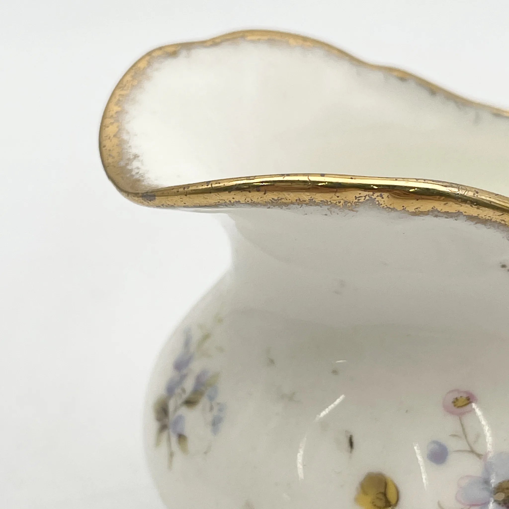 Royal Albert / cremer / Tenderness / 1970s- / Bone China /英国/ 骨中国，花卉图案，花卉图案，英国葡萄酒，陶瓷，洛可可风格，古典西餐餐具，金彩装饰，金轮辋/[葡萄酒]