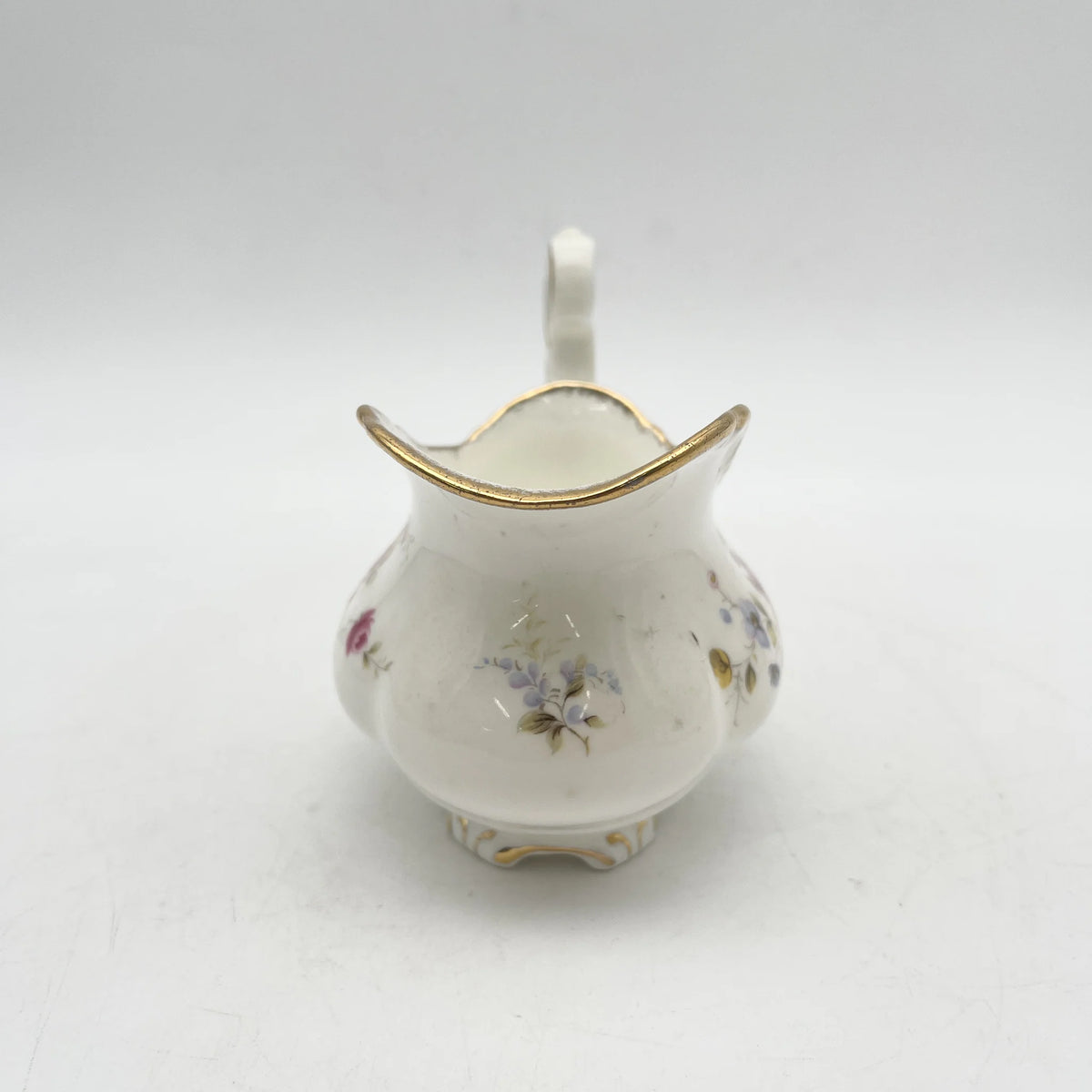 Royal Albert / cremer / Tenderness / 1970s- / Bone China /英国/ 骨中国，花卉图案，花卉图案，英国葡萄酒，陶瓷，洛可可风格，古典西餐餐具，金彩装饰，金轮辋/[葡萄酒]