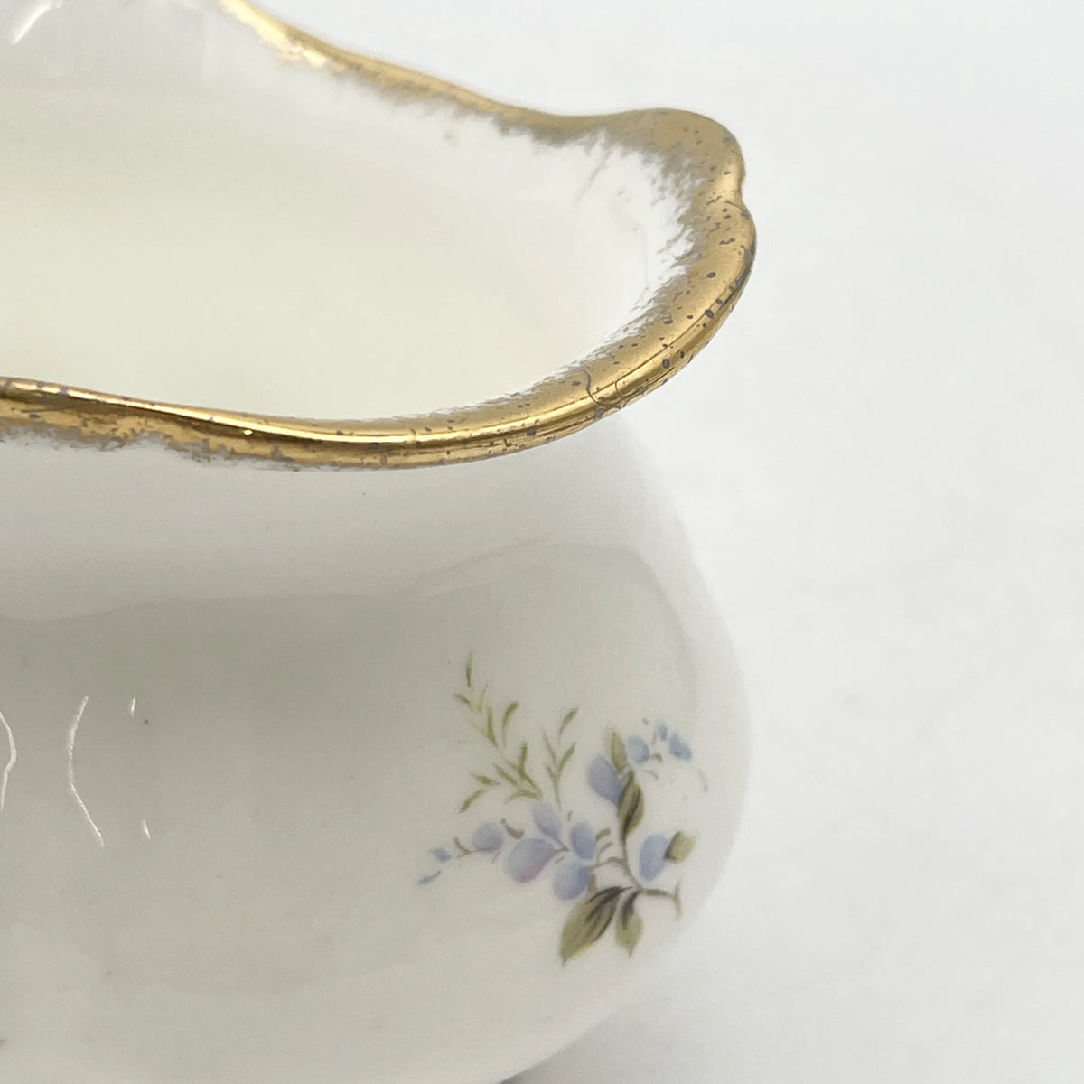 Royal Albert /糖碗/ Tenderness / 1970s- / Bone China /英国/ 骨中国，花卉图案，花卉图案，英国葡萄酒，陶瓷，洛可可风格，古典西餐餐具，金彩装饰，金轮辋/[葡萄酒]