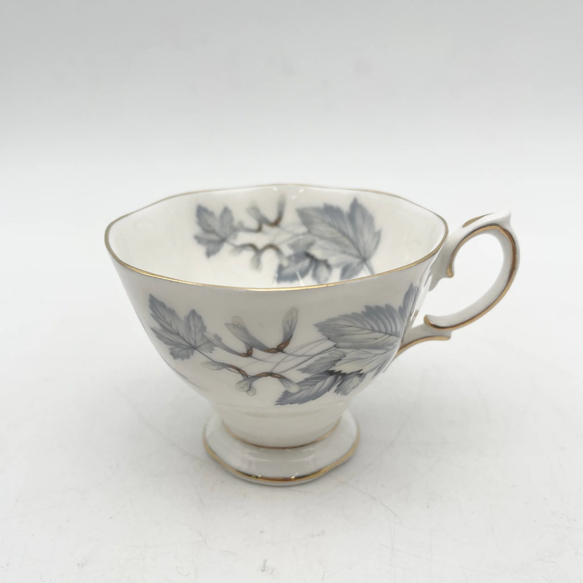 Royal Albert /杯&碟2p / Silver Maple / 1950s- / Bone China /英国/ 骨中国，叶柄，植物学，金轮辋，金彩装饰，英国葡萄酒，陶瓷，单色调，经典，西式餐具/[葡萄酒]