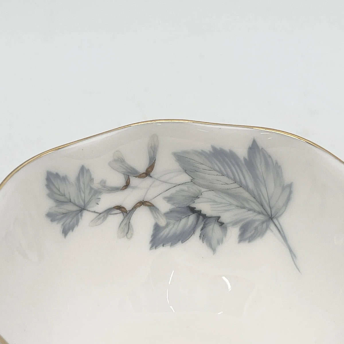 Royal Albert /杯&碟2p / Silver Maple / 1950s- / Bone China /英国/ 骨中国，叶柄，植物学，金轮辋，金彩装饰，英国葡萄酒，陶瓷，单色调，经典，西式餐具/[葡萄酒]