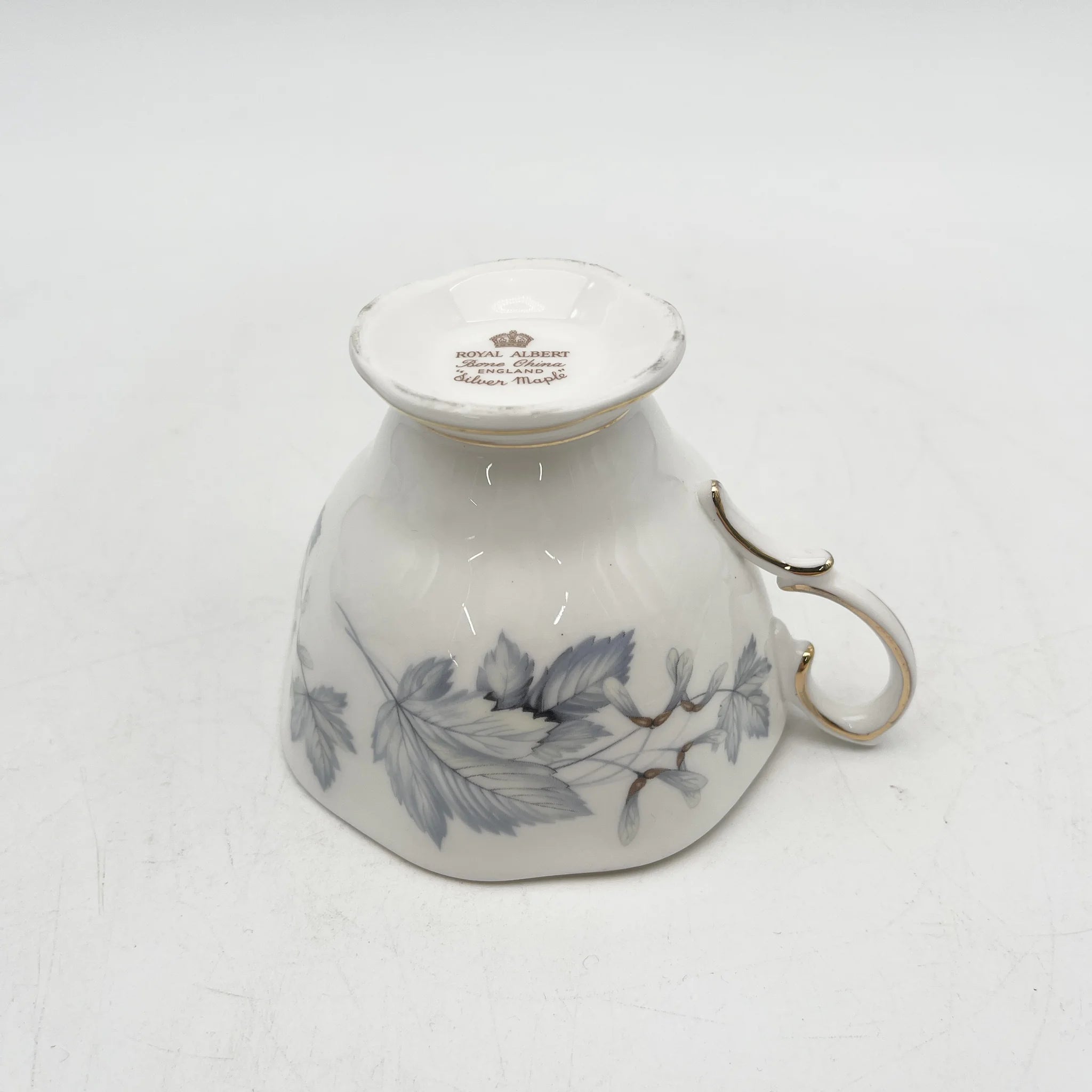 Royal Albert /杯&碟2p / Silver Maple / 1950s- / Bone China /英国/ 骨中国，叶柄，植物学，金轮辋，金彩装饰，英国葡萄酒，陶瓷，单色调，经典，西式餐具/[葡萄酒]