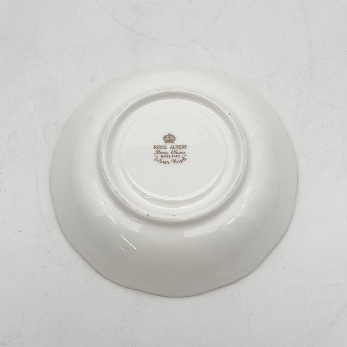Royal Albert /杯&碟2p / Silver Maple / 1950s- / Bone China /英国/ 骨中国，叶柄，植物学，金轮辋，金彩装饰，英国葡萄酒，陶瓷，单色调，经典，西式餐具/[葡萄酒]