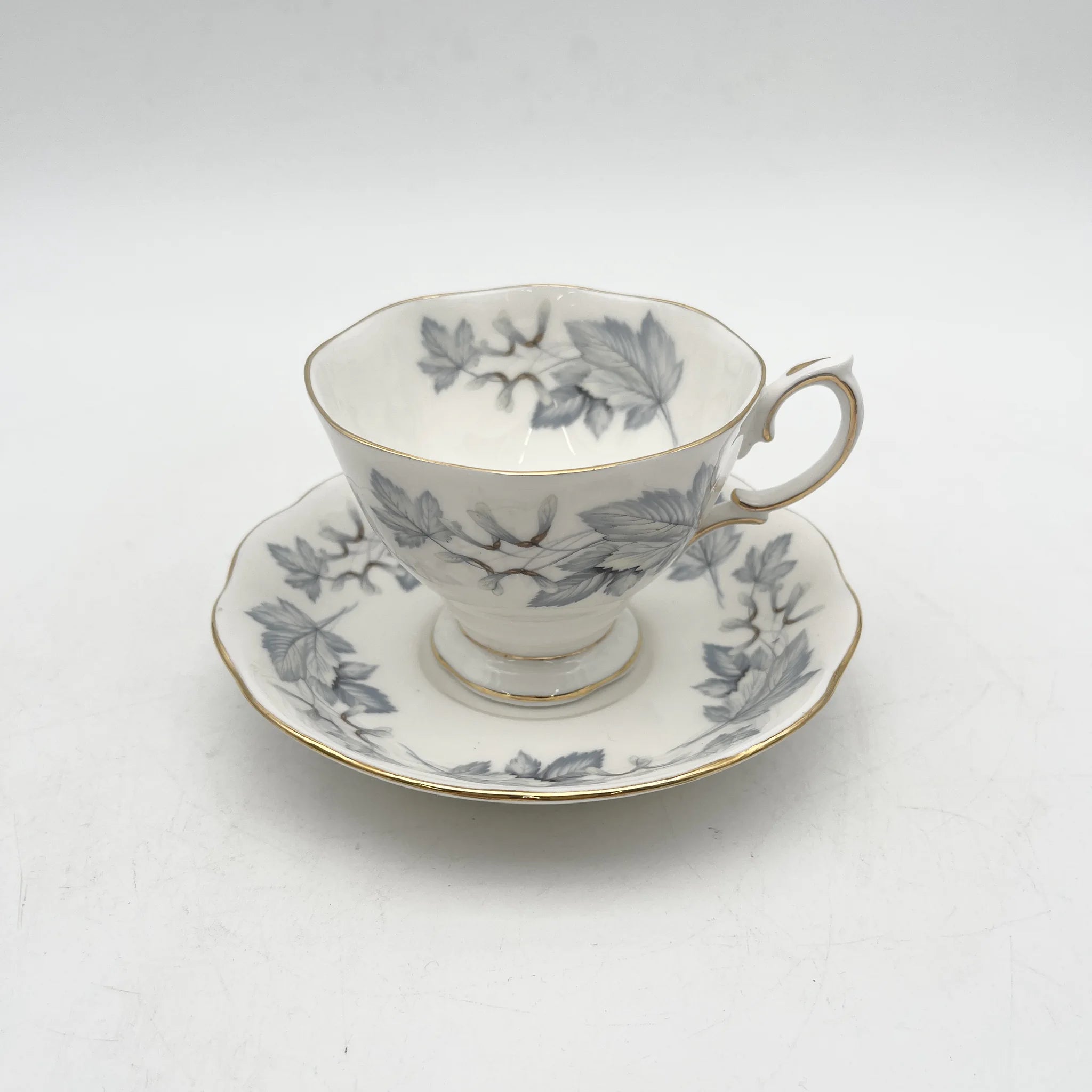Royal Albert /杯&碟2p / Silver Maple / 1950s- / Bone China /英国/ 骨中国，叶柄，植物学，金轮辋，金彩装饰，英国葡萄酒，陶瓷，单色调，经典，西式餐具/[葡萄酒]