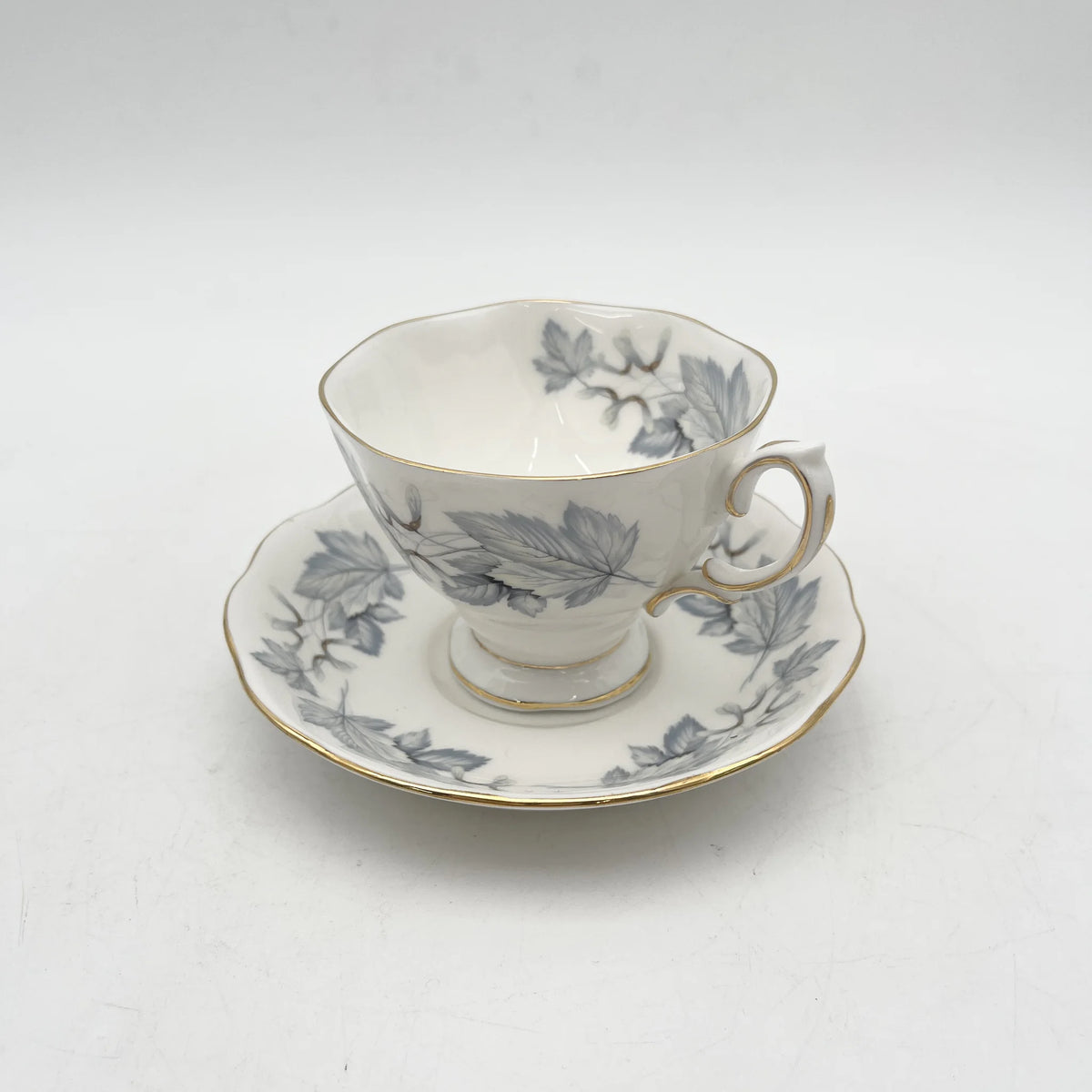 Royal Albert /杯&碟2p / Silver Maple / 1950s- / Bone China /英国/ 骨中国，叶柄，植物学，金轮辋，金彩装饰，英国葡萄酒，陶瓷，单色调，经典，西式餐具/[葡萄酒]