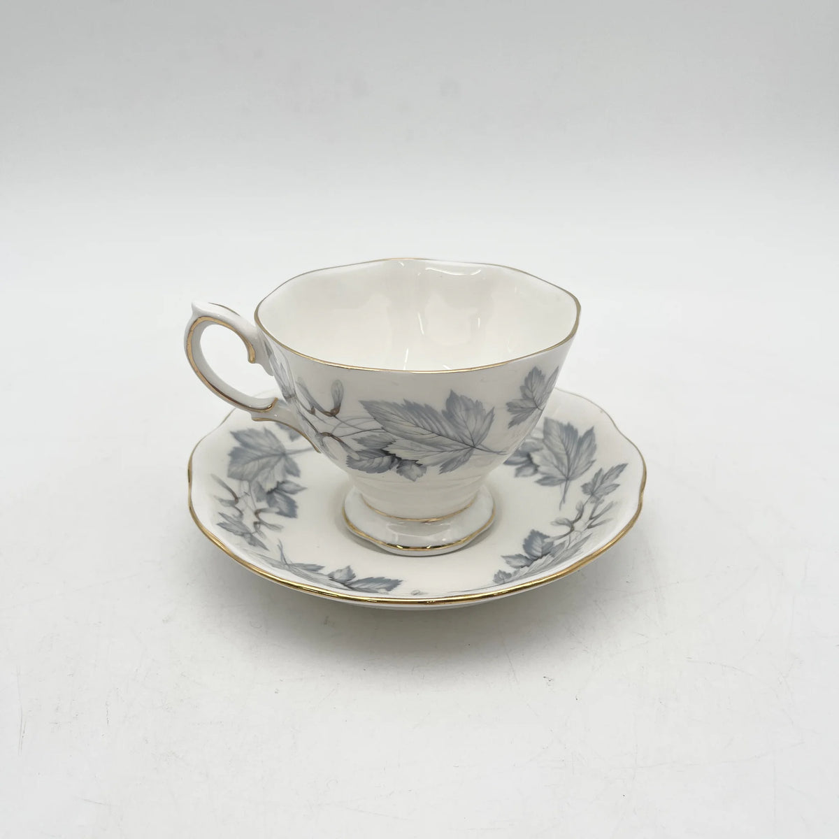 Royal Albert /杯&碟2p / Silver Maple / 1950s- / Bone China /英国/ 骨中国，叶柄，植物学，金轮辋，金彩装饰，英国葡萄酒，陶瓷，单色调，经典，西式餐具/[葡萄酒]