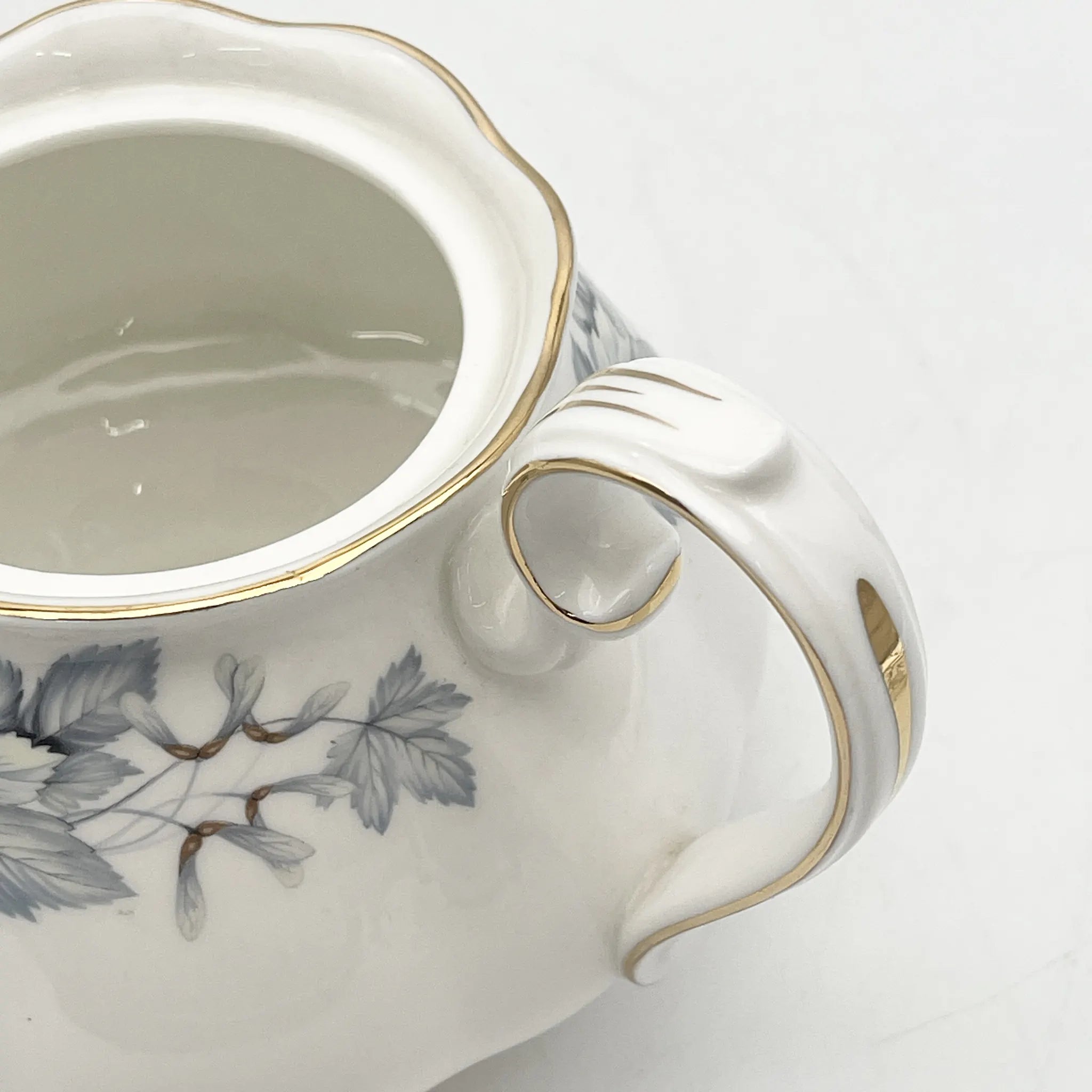 Royal Albert /茶壶/ Silver Maple / 1950s- / Bone China /英国/ 骨中国，叶柄，植物学，金轮辋，金彩装饰，英国葡萄酒，陶瓷，单色调，经典，西式餐具/[葡萄酒]