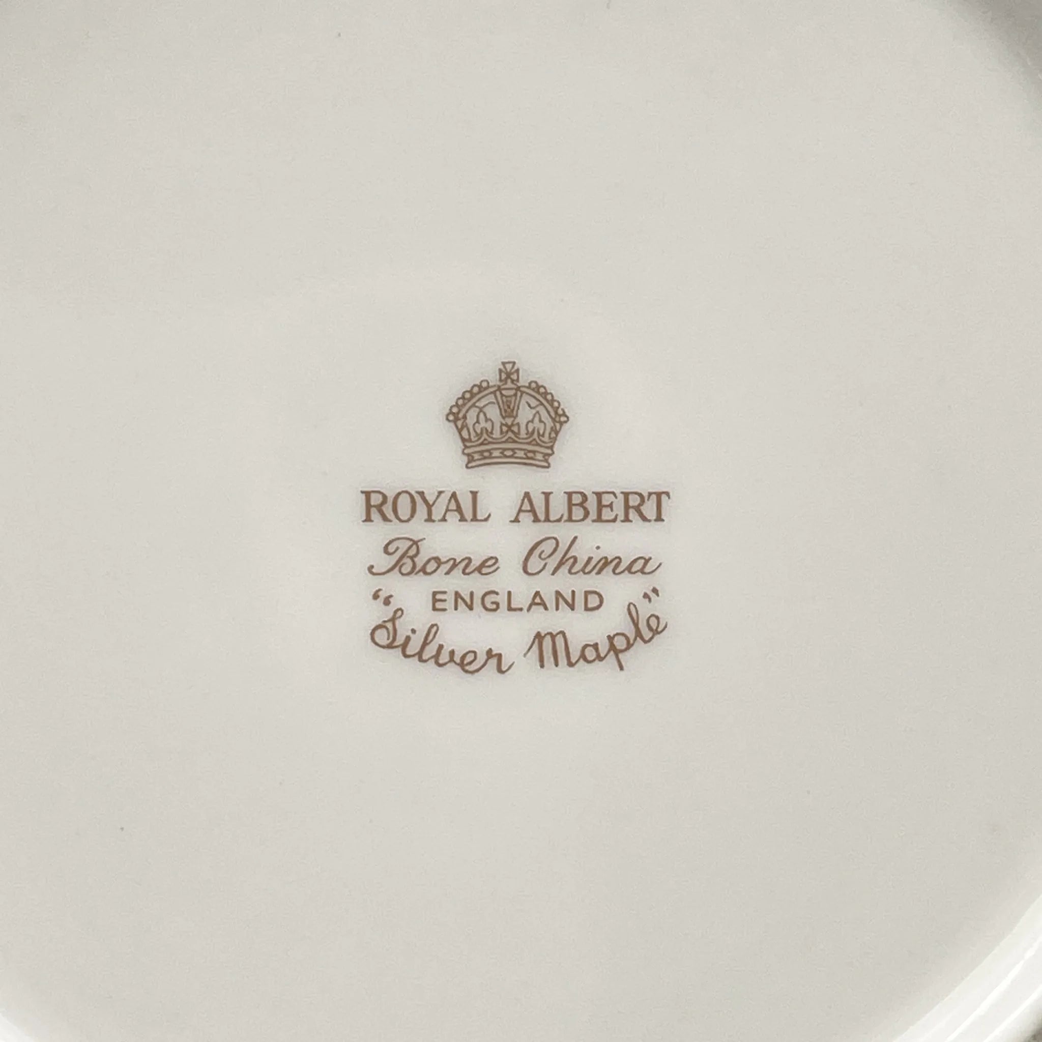 Royal Albert /茶壶/ Silver Maple / 1950s- / Bone China /英国/ 骨中国，叶柄，植物学，金轮辋，金彩装饰，英国葡萄酒，陶瓷，单色调，经典，西式餐具/[葡萄酒]