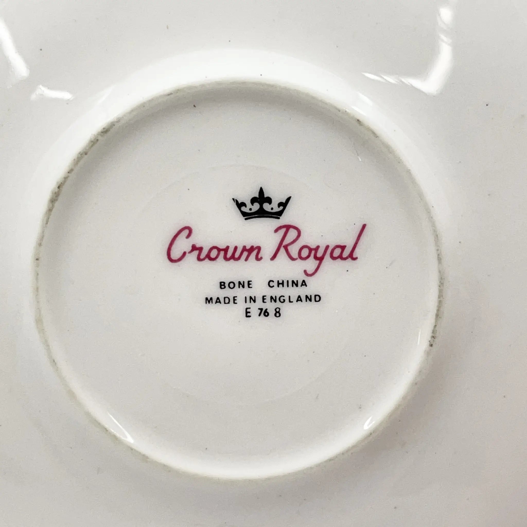 【复古】杯&碟子/ Crown Royal /估计20c中/ Bone China /英国/玫瑰，金彩