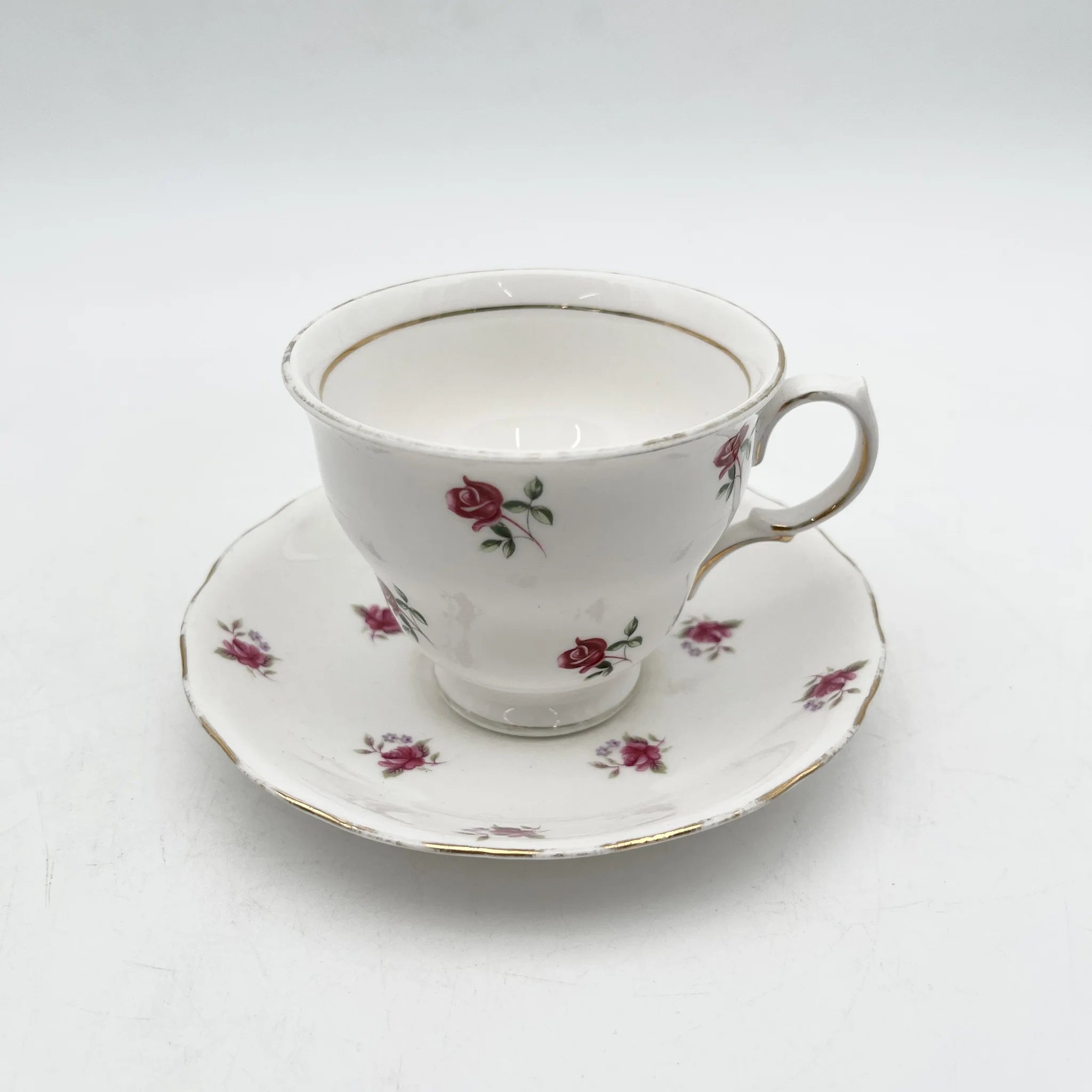 Crown Royal / カップ&ソーサー / 20C中頃 / Bone China / イギリス / 薔薇, 金彩 / [ビンテージ]