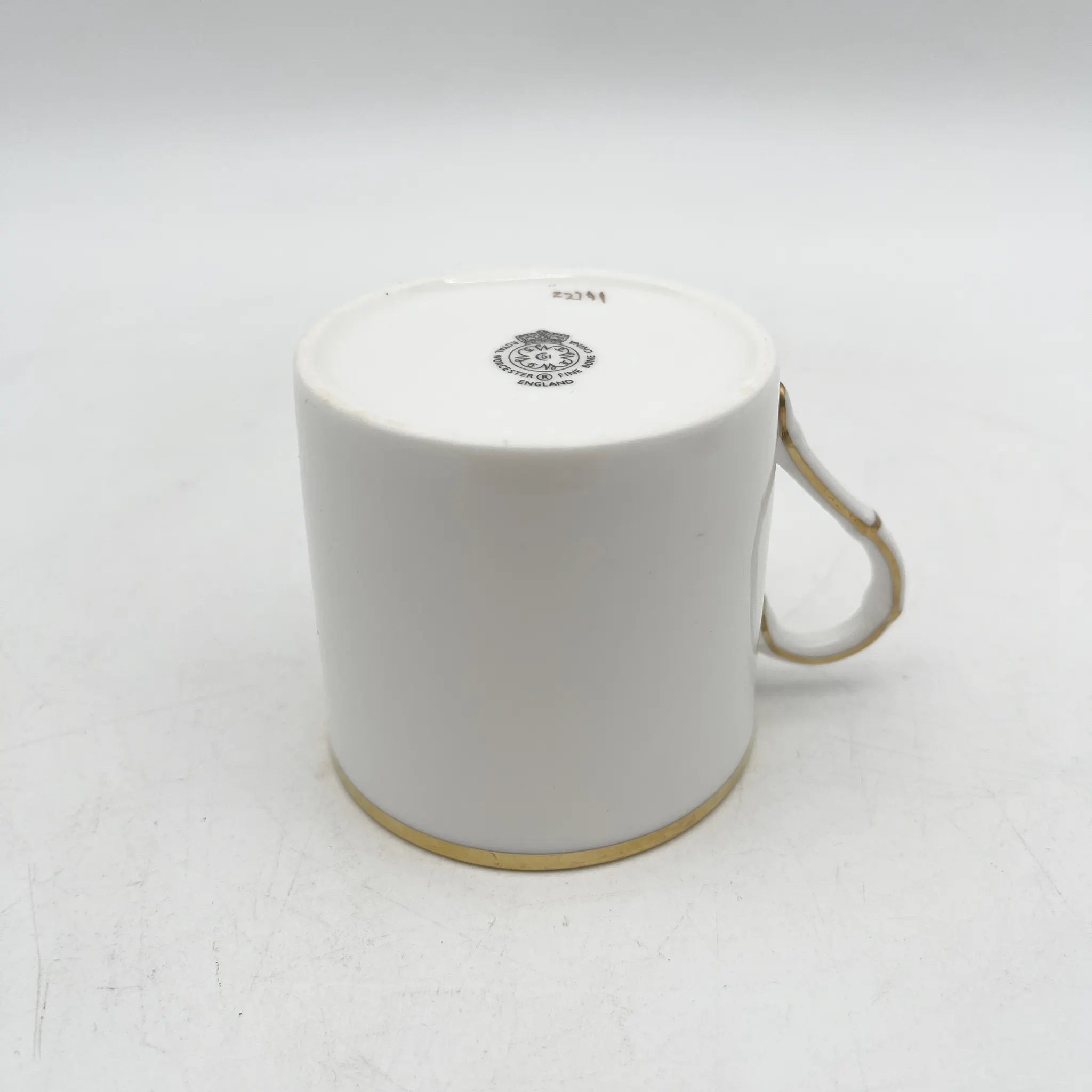 Royal Worcester(ロイヤル・ウースター) / カップ&ソーサー / 20C中後期 / Fine Bone China / イギリス / アルパイン・フラワー, 金彩 / [アンティーク]