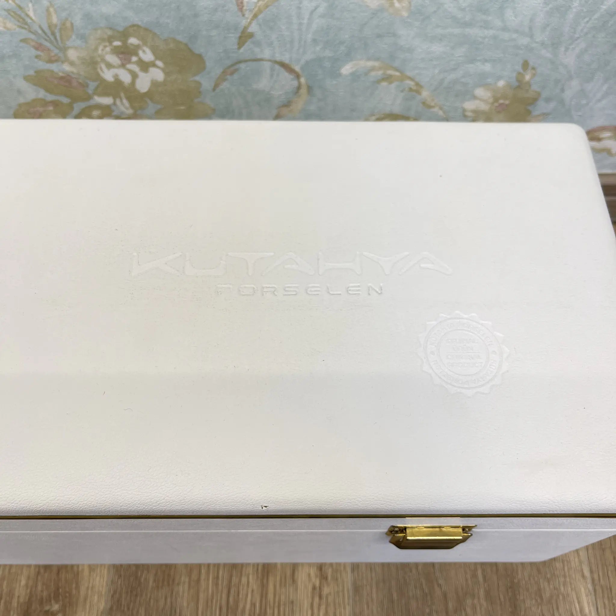 KUTAHYA PORSELEN（キュタフヤ・ポルセレン） / 花瓶（フラワーベース） / 2010s / 磁器 / トルコ / ハンドペイント, 箱付 / [リユース]