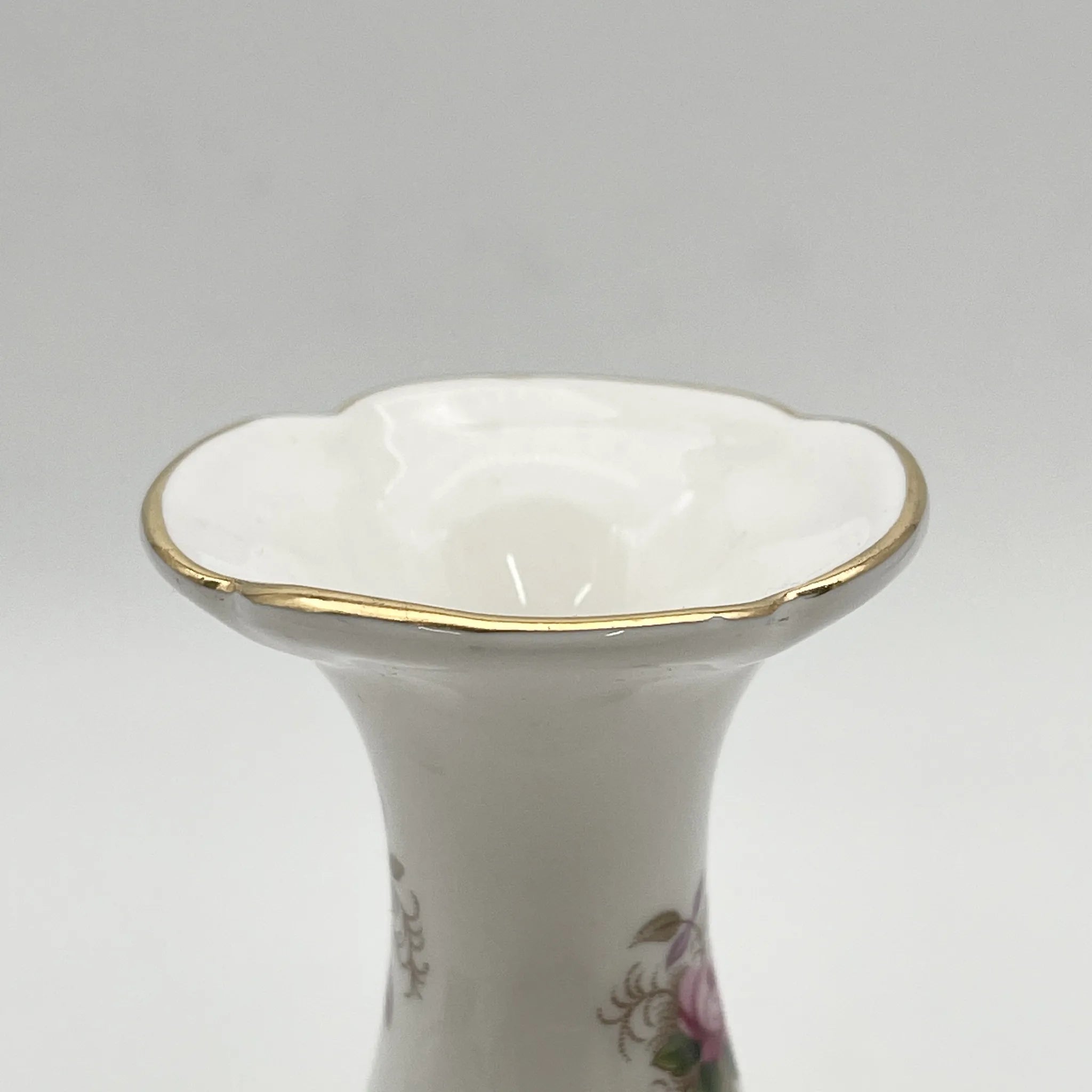Royal Albert /花瓶/ Lavender Rose / 1960-90s /骨中国/英国/ 一对形状，牵牛花嘴，洛可可风格，金彩，花卉图案，古董风格，西洋陶瓷器/[复古]
